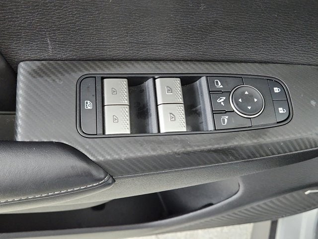 2025 Mitsubishi Outlander Base