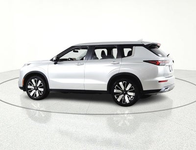 2025 Mitsubishi Outlander Base