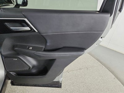 2025 Mitsubishi Outlander Base