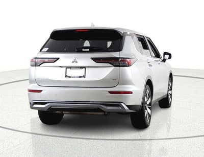 2025 Mitsubishi Outlander Base