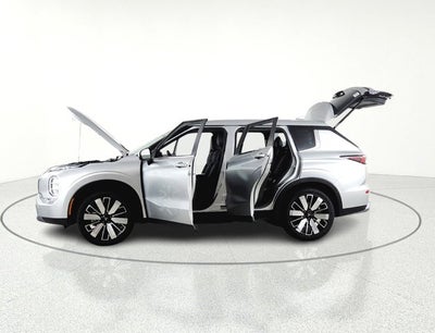 2025 Mitsubishi Outlander Base