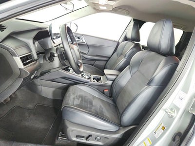 2024 Mitsubishi Outlander Base