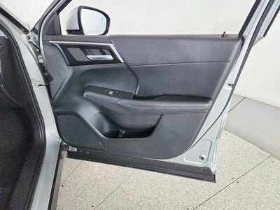 2024 Mitsubishi Outlander Base