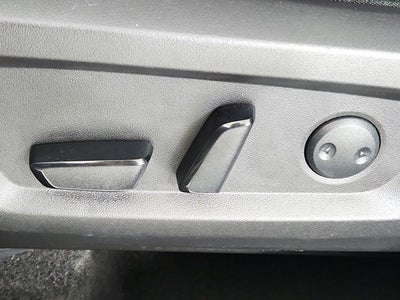 2024 Mitsubishi Outlander Base