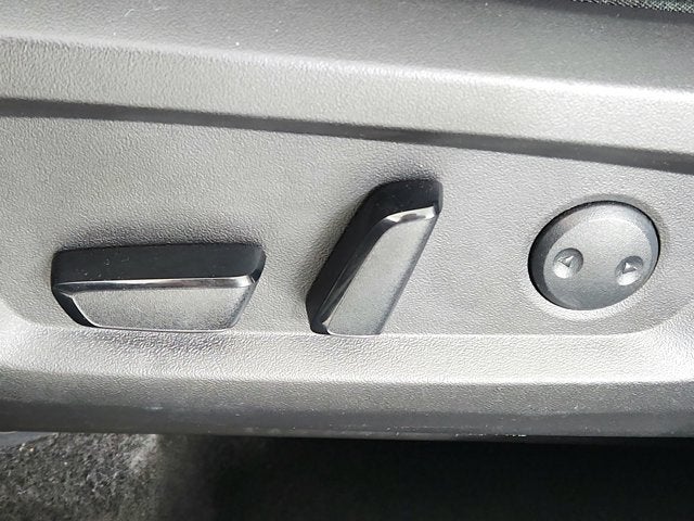 2024 Mitsubishi Outlander Base