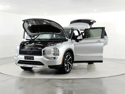 2024 Mitsubishi Outlander Base