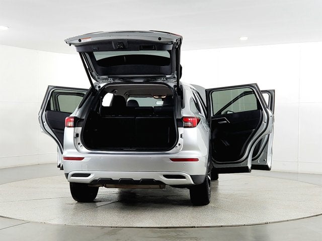 2024 Mitsubishi Outlander Base