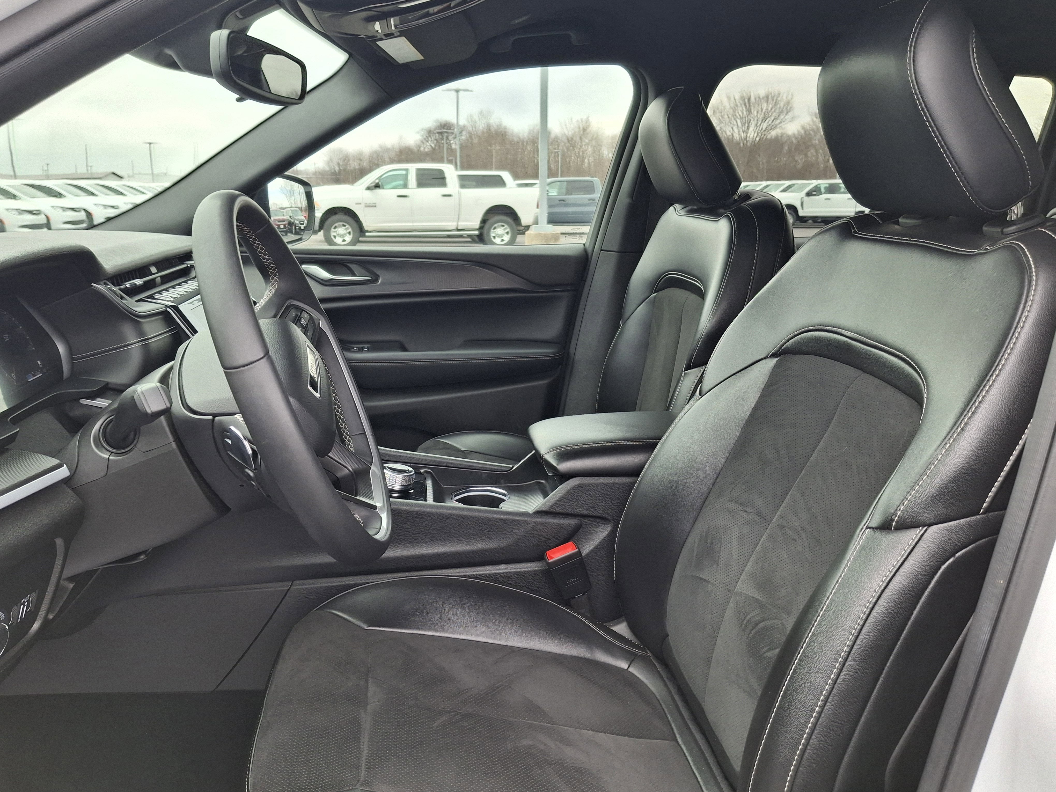 2024 Jeep Grand Cherokee L Altitude