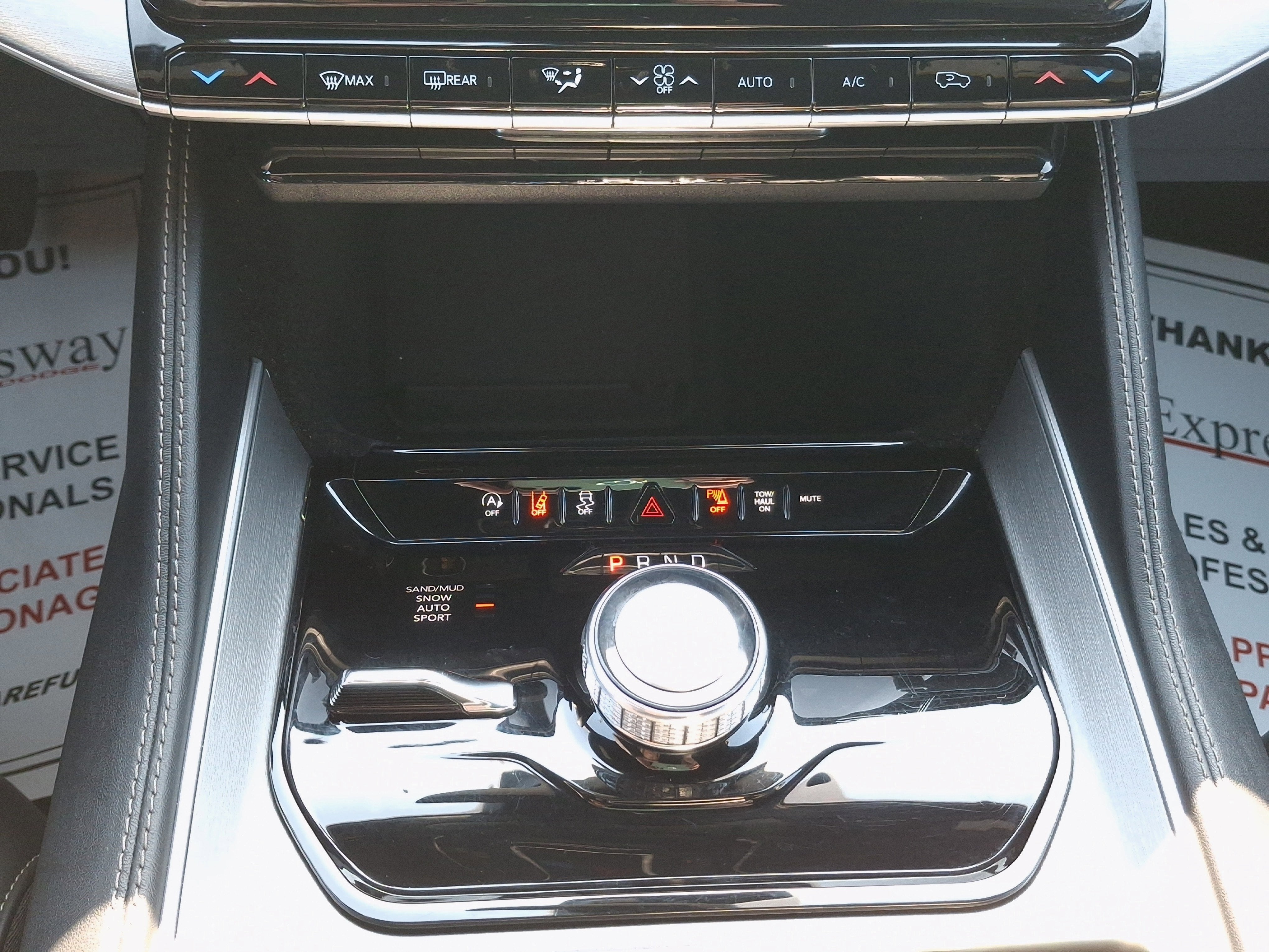 2025 Jeep Wagoneer L Series II