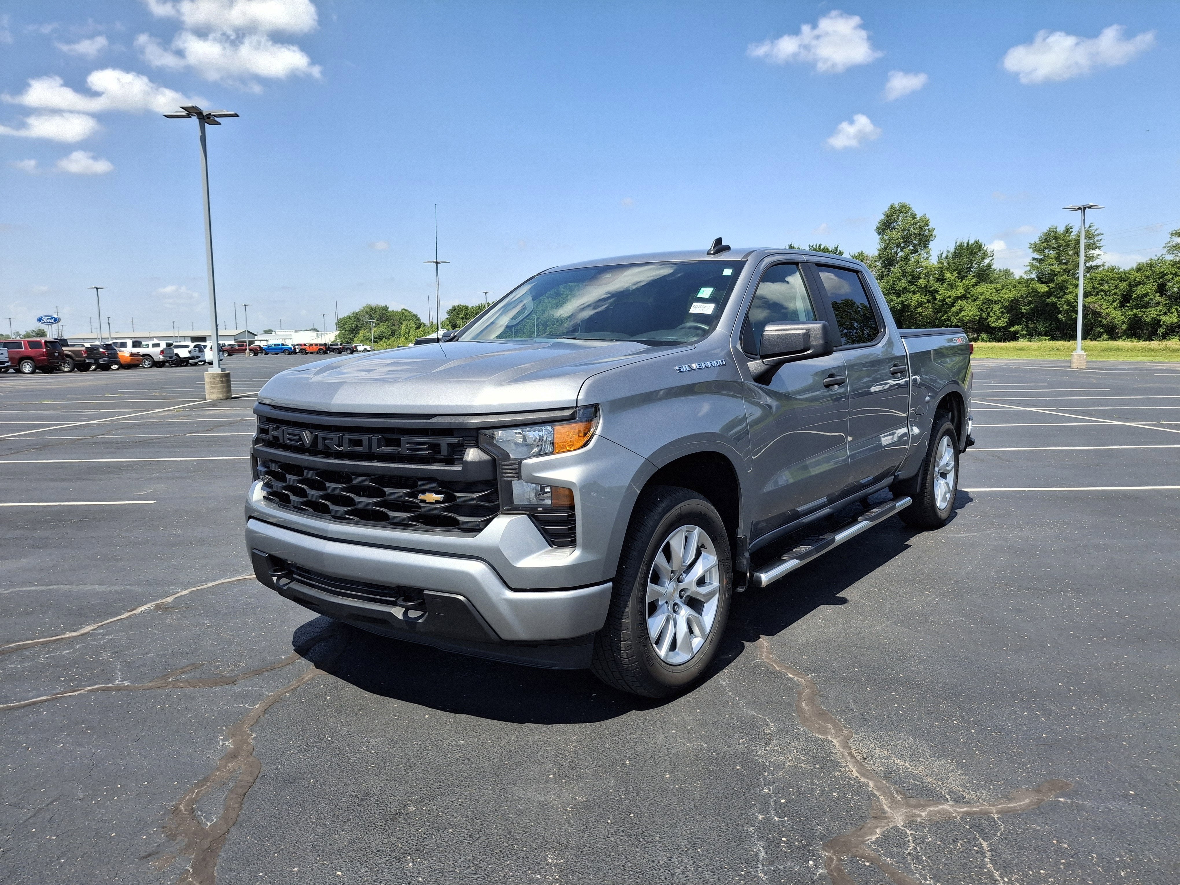 2024 Chevrolet Silverado 1500 Custom