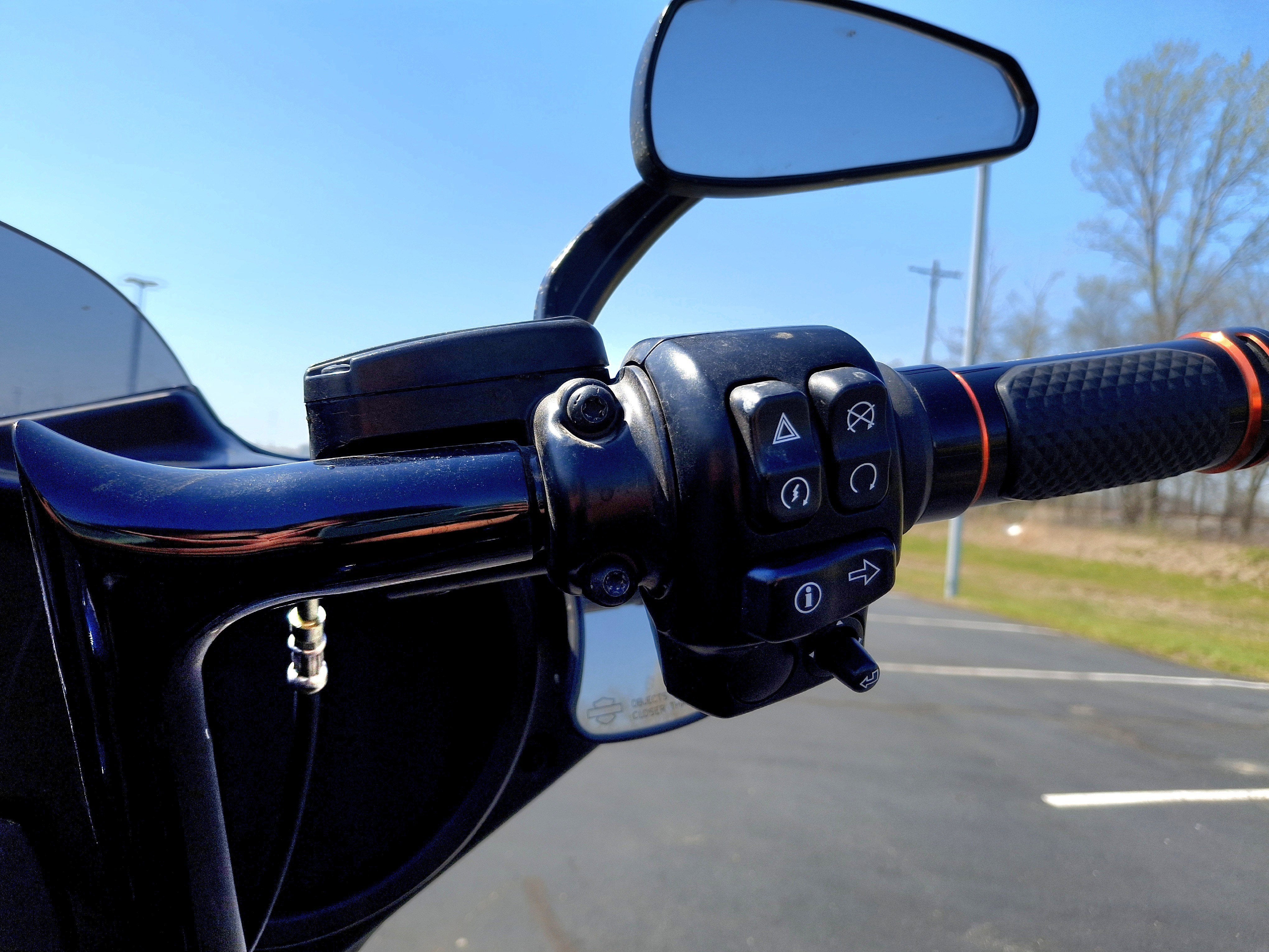 2015 HARLEYDAVIDSON GLIDER Base