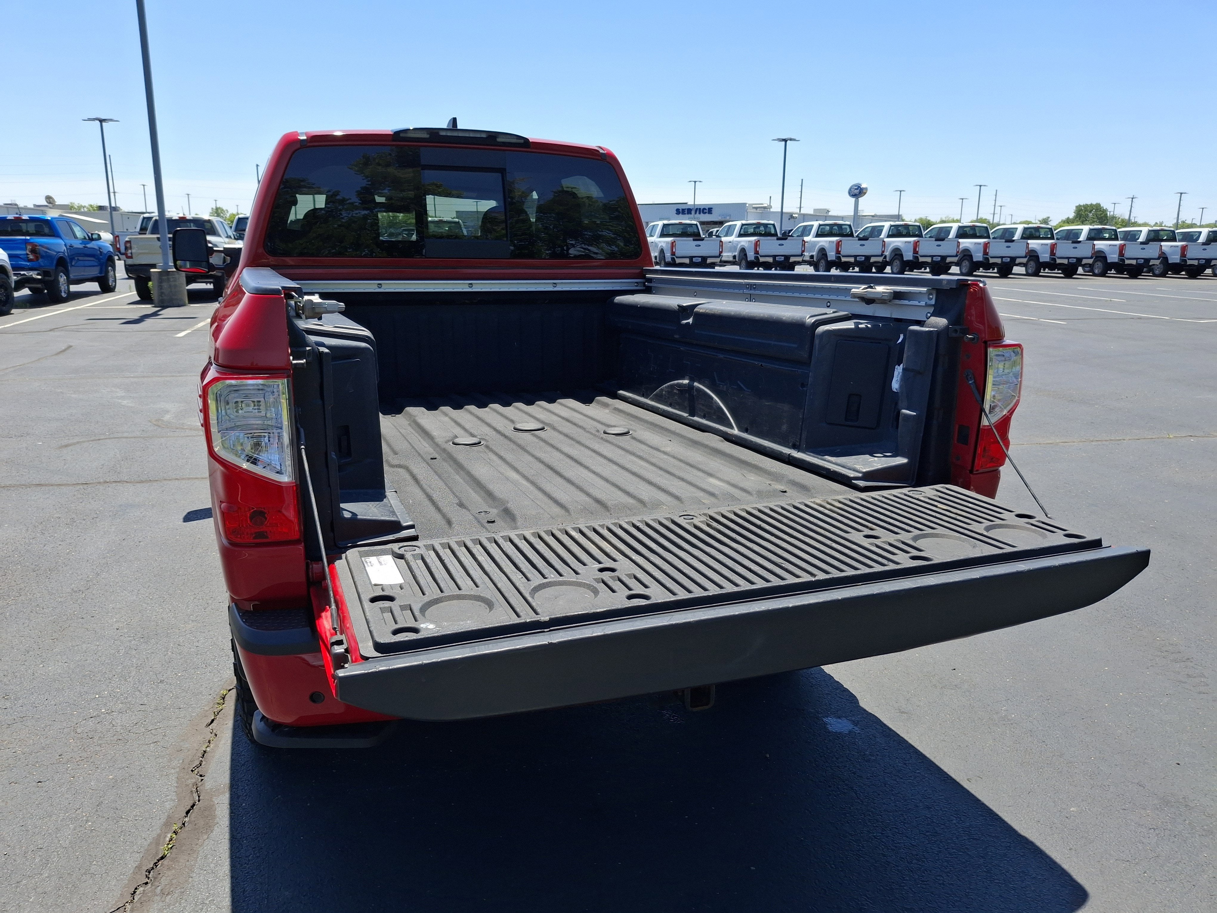 2023 Nissan Titan XD SV