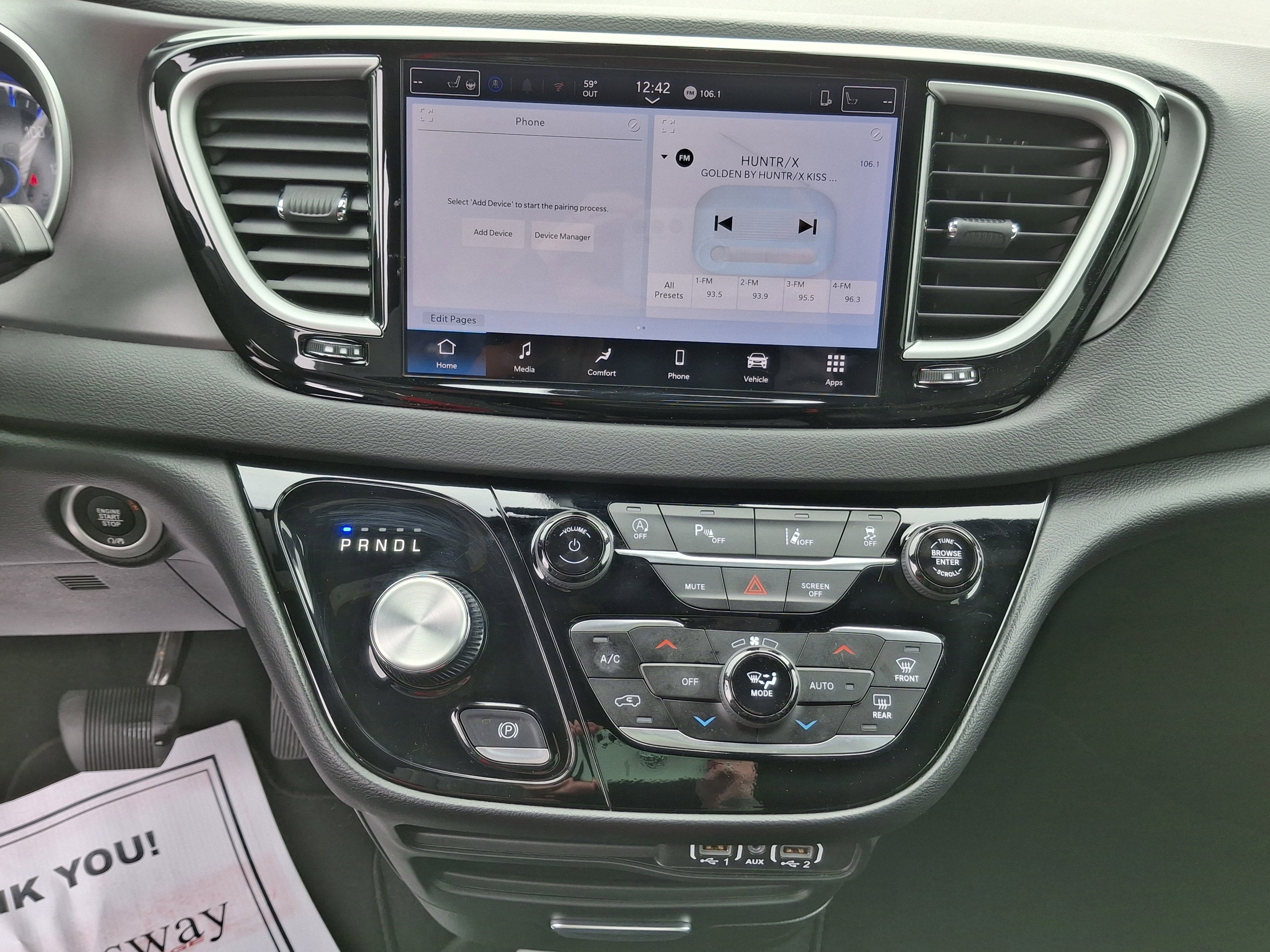 2025 Chrysler Pacifica Select