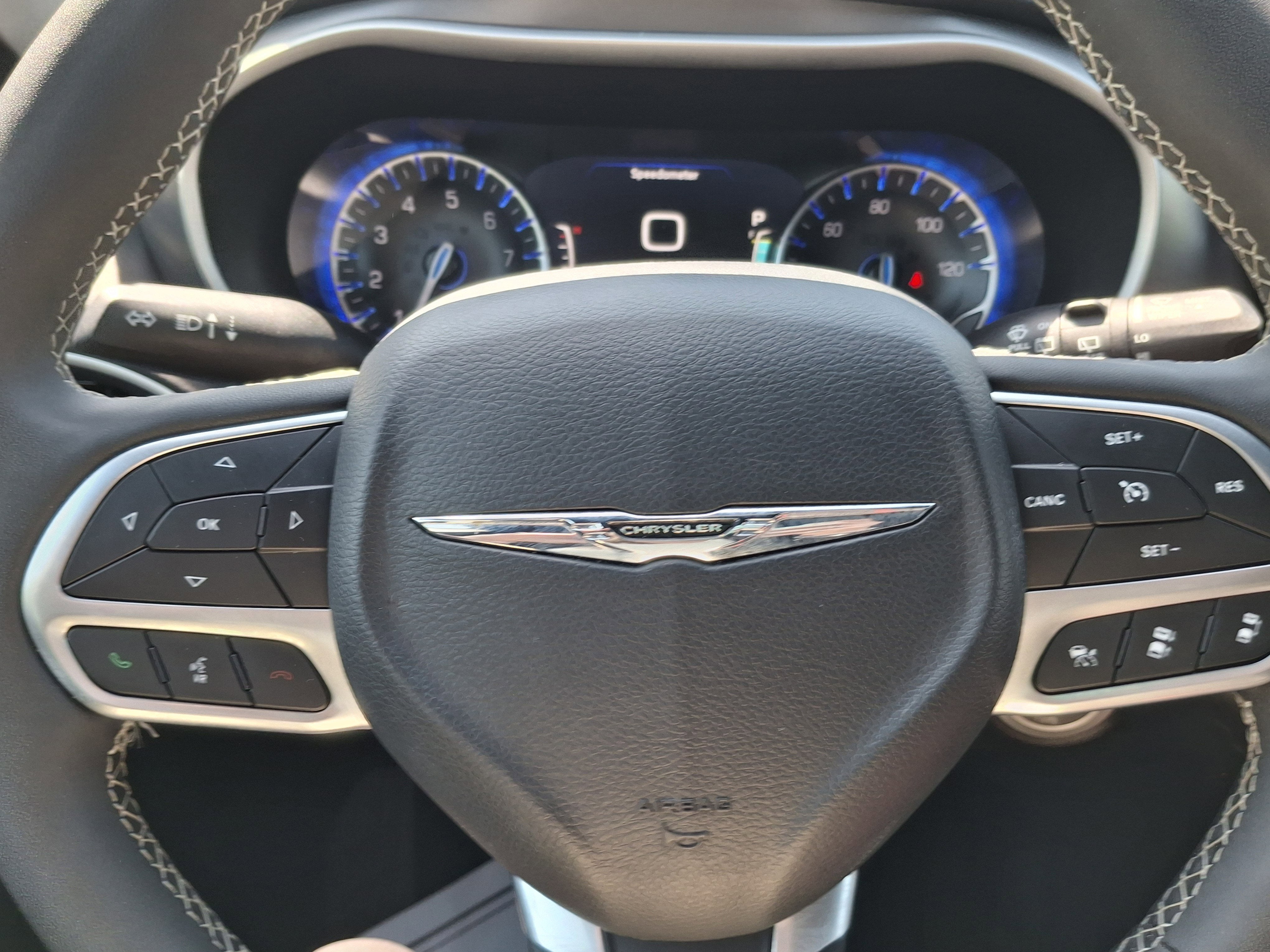 2025 Chrysler Pacifica Select