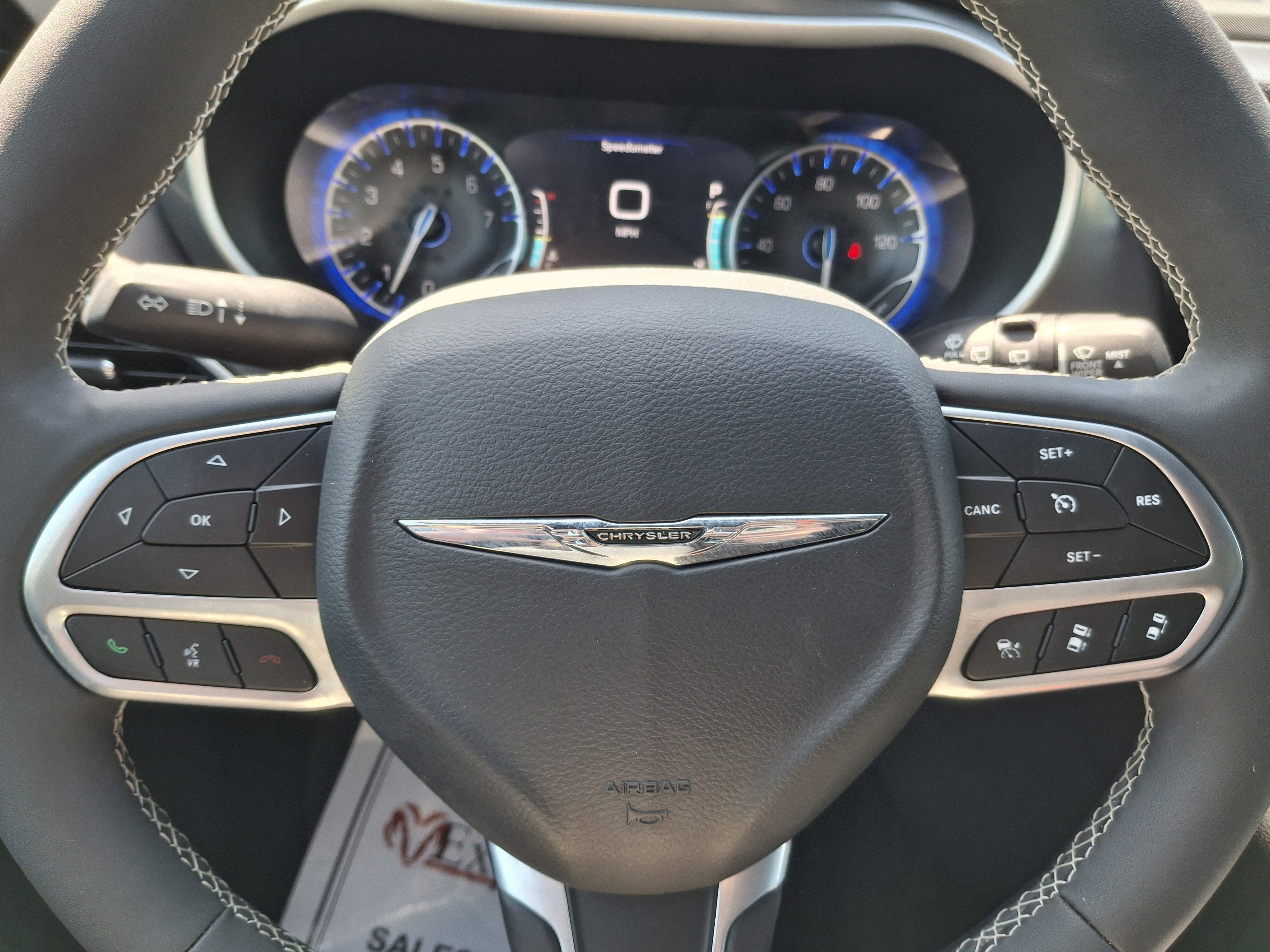 2025 Chrysler Pacifica Select