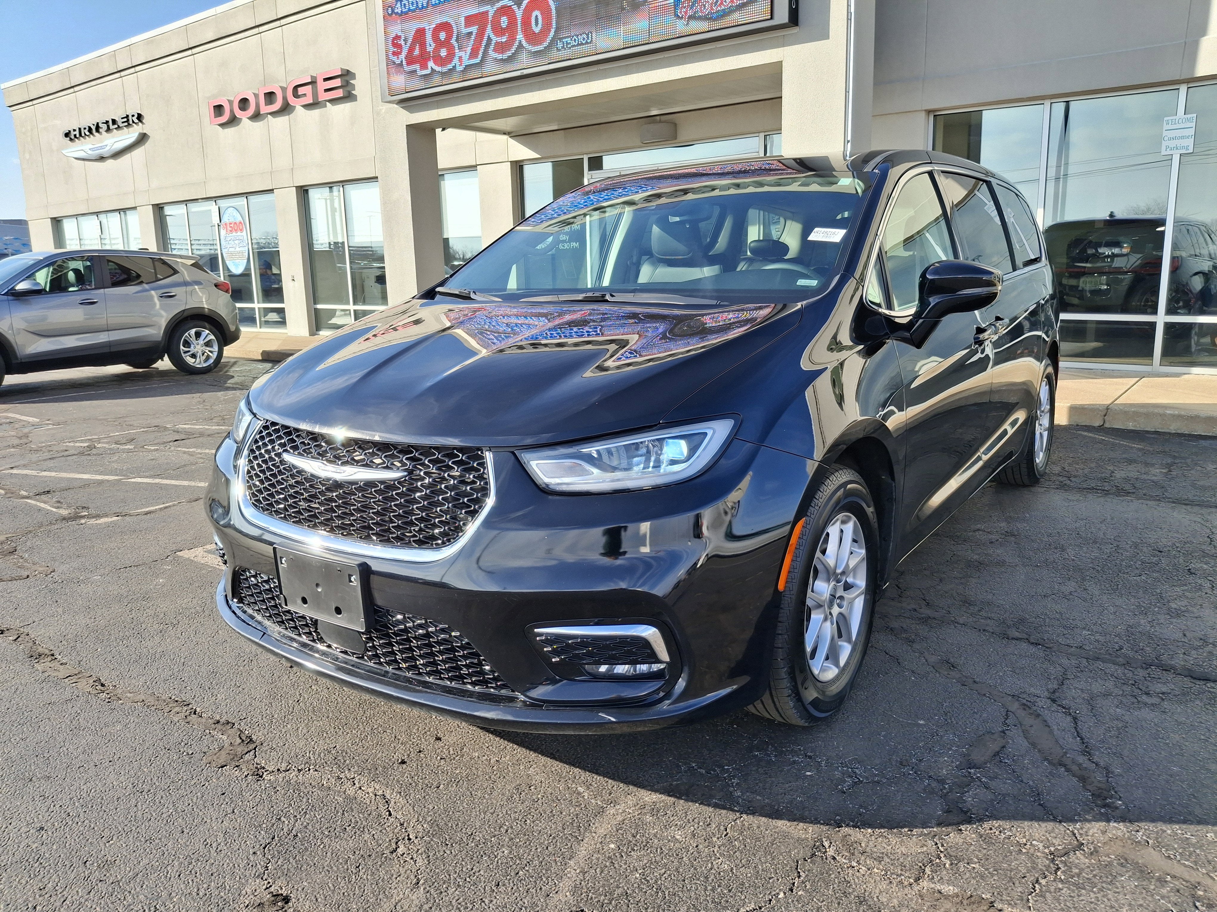 2024 Chrysler Pacifica Touring L