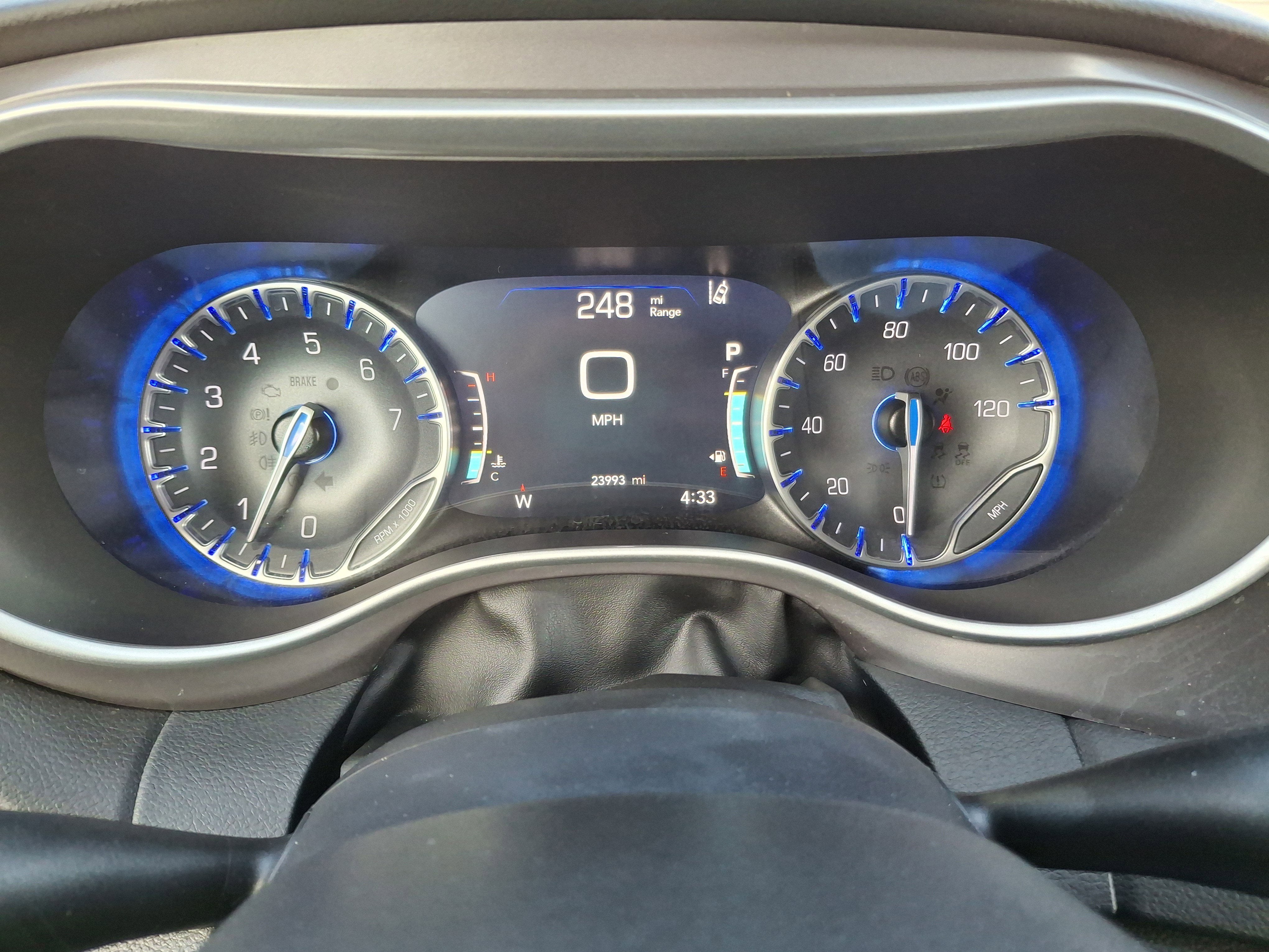 2025 Chrysler Pacifica Select