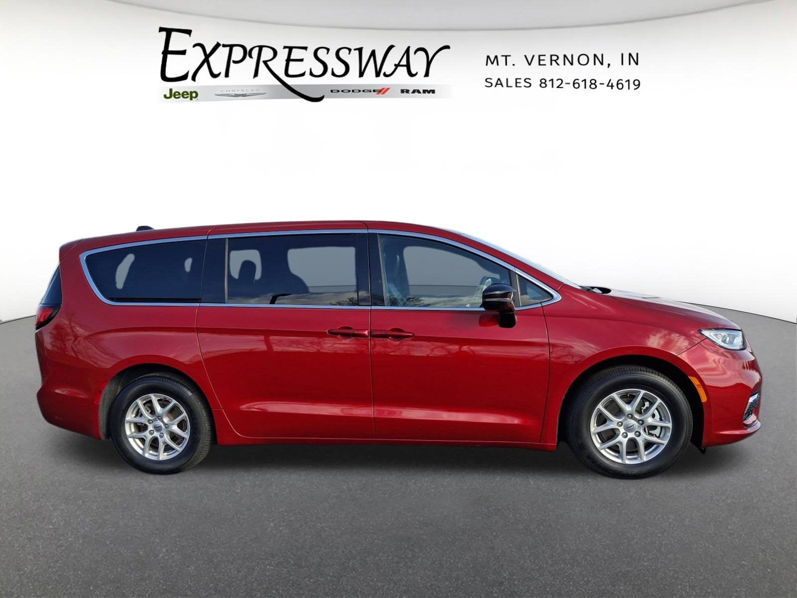 2025 Chrysler Pacifica Select