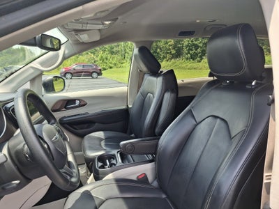 2020 Chrysler Voyager LXI