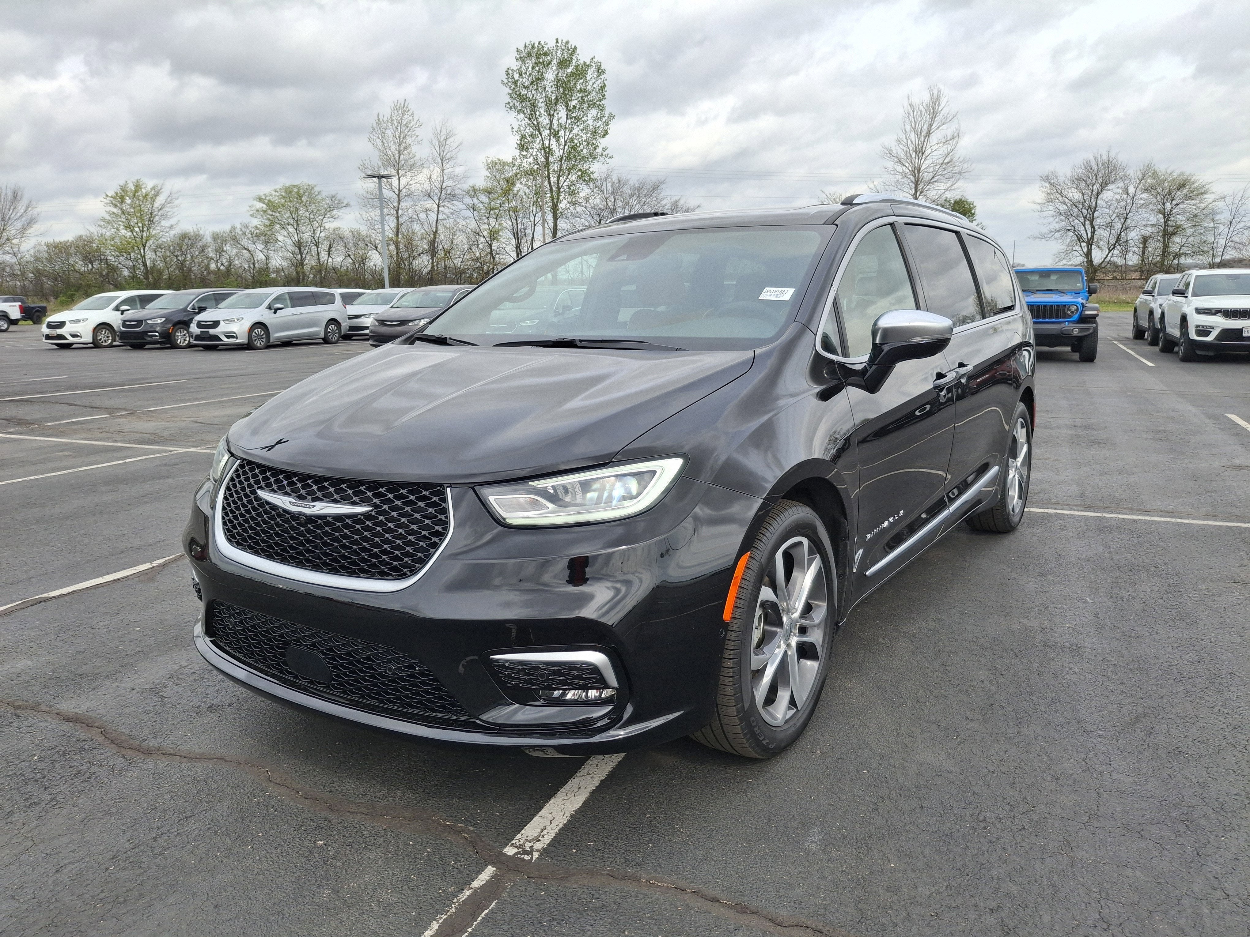 2025 Chrysler Pacifica Pinnacle