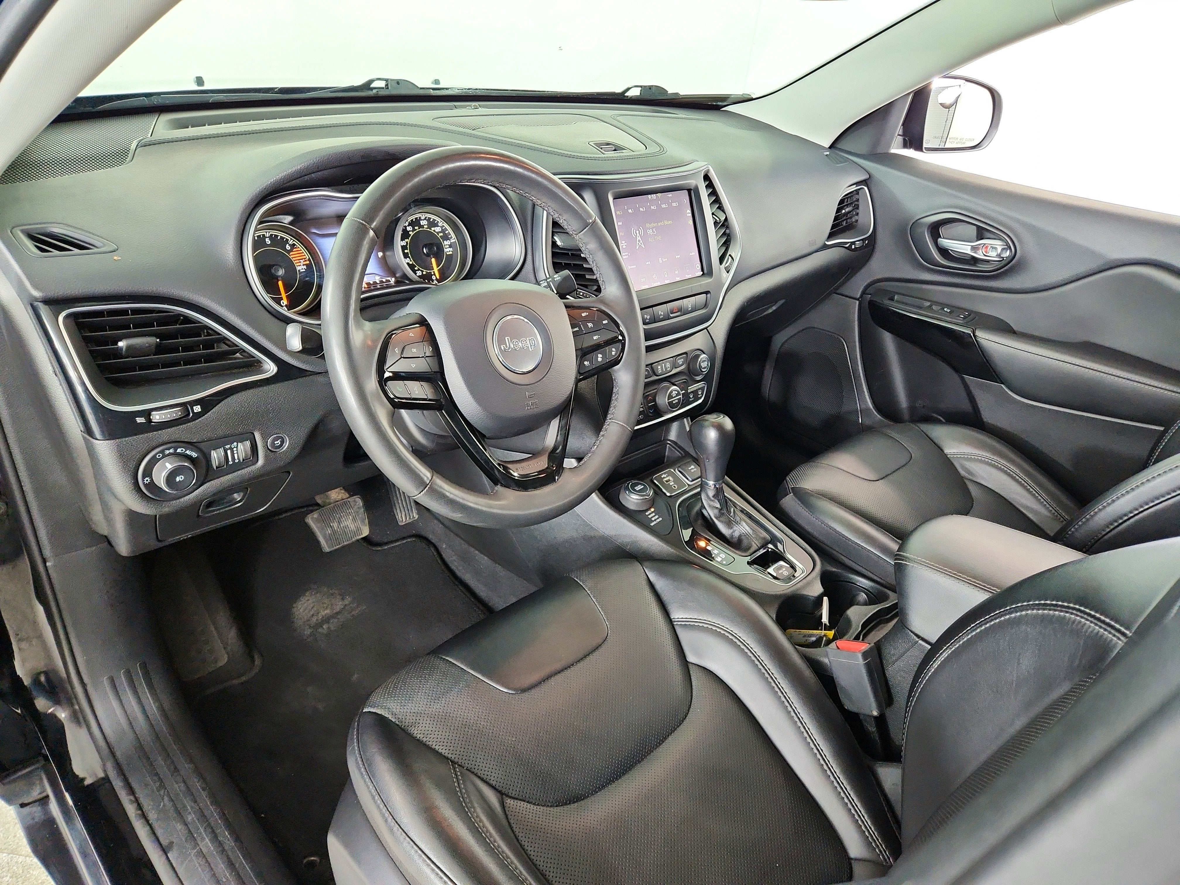 2023 Jeep Cherokee Altitude Lux