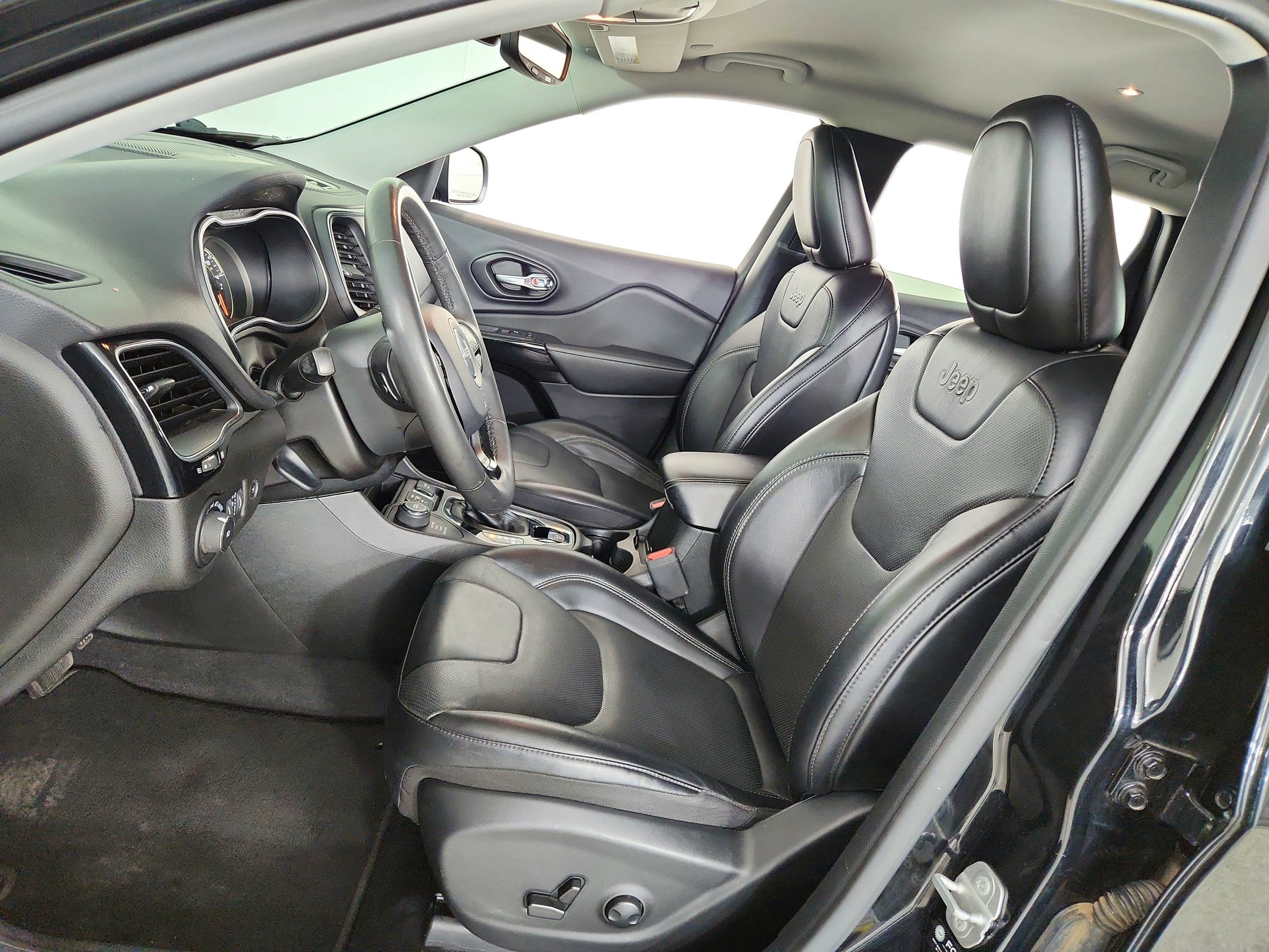 2023 Jeep Cherokee Altitude Lux