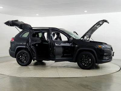 2023 Jeep Cherokee Altitude Lux