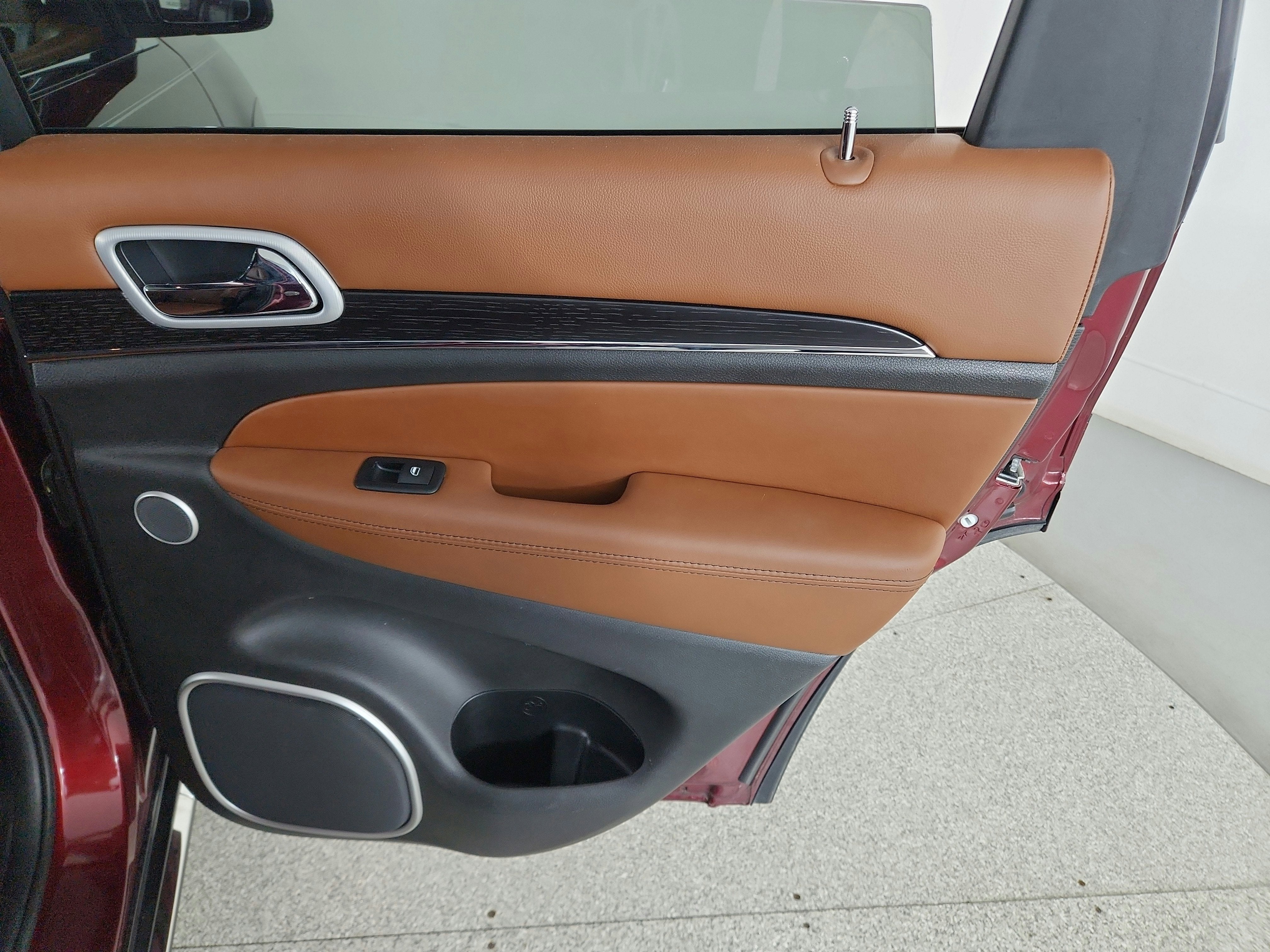 2019 Jeep Grand Cherokee Summit