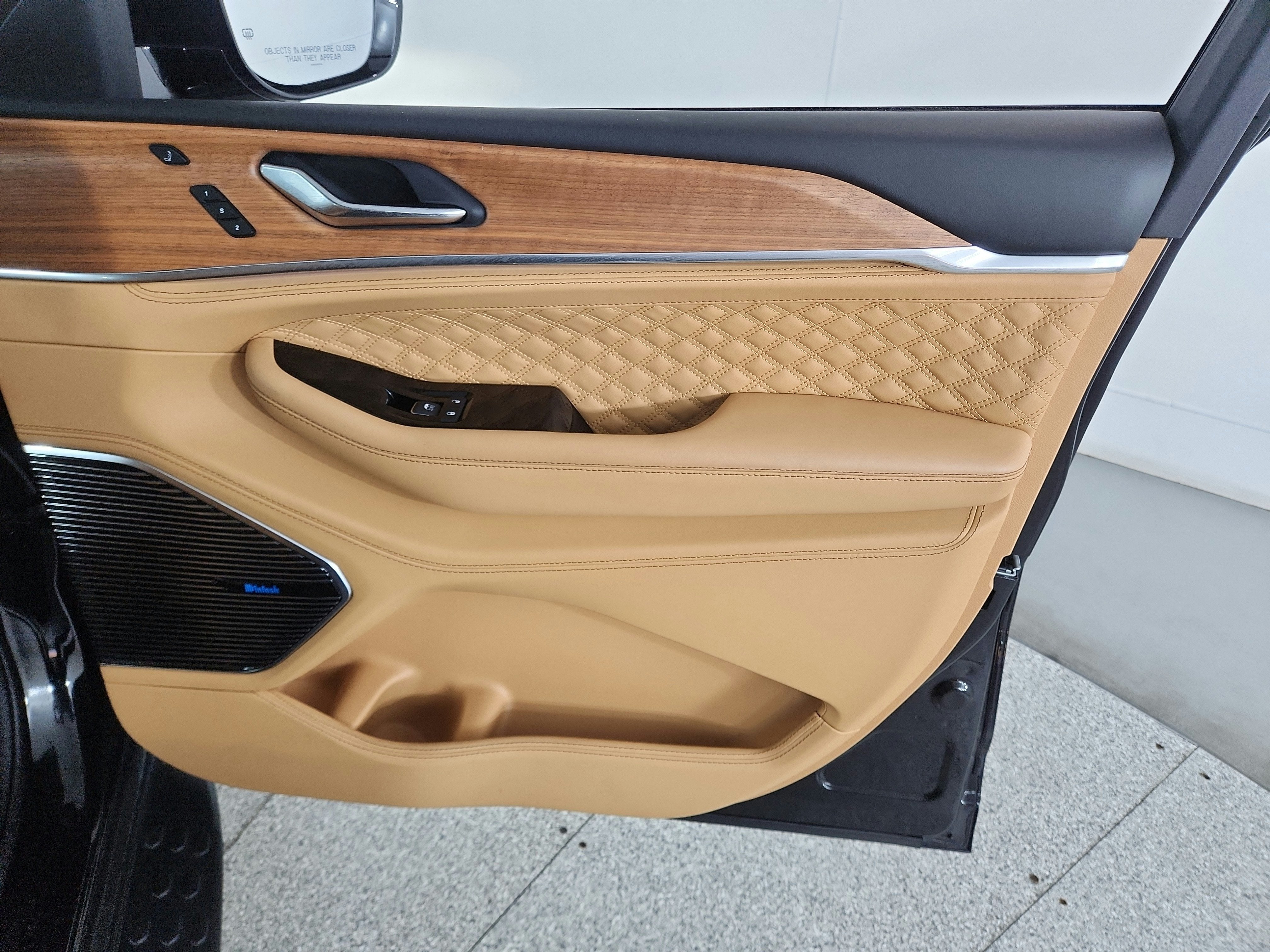 2025 Jeep Grand Cherokee L Summit Reserve 4x4
