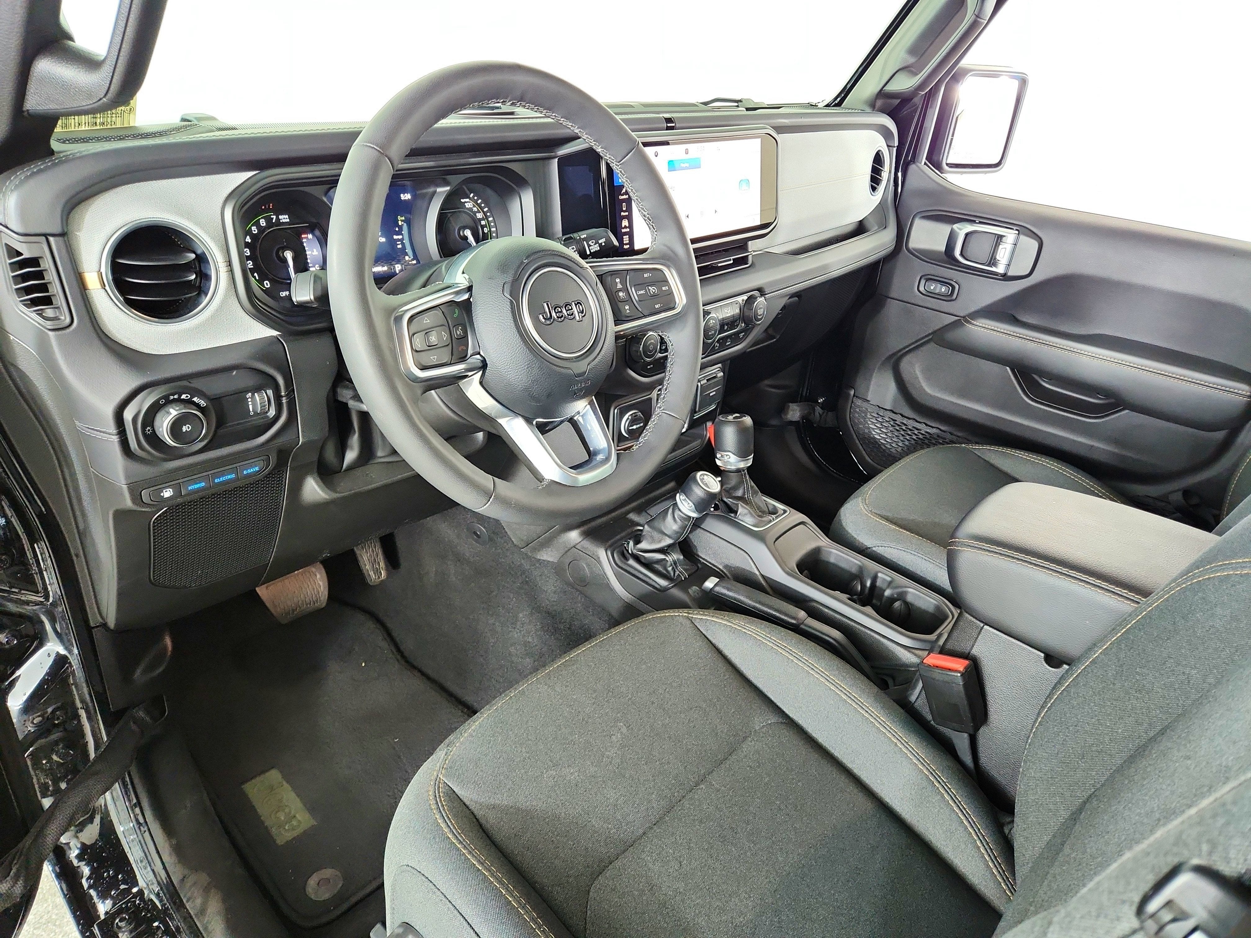 2025 Jeep Wrangler 4xe Sahara