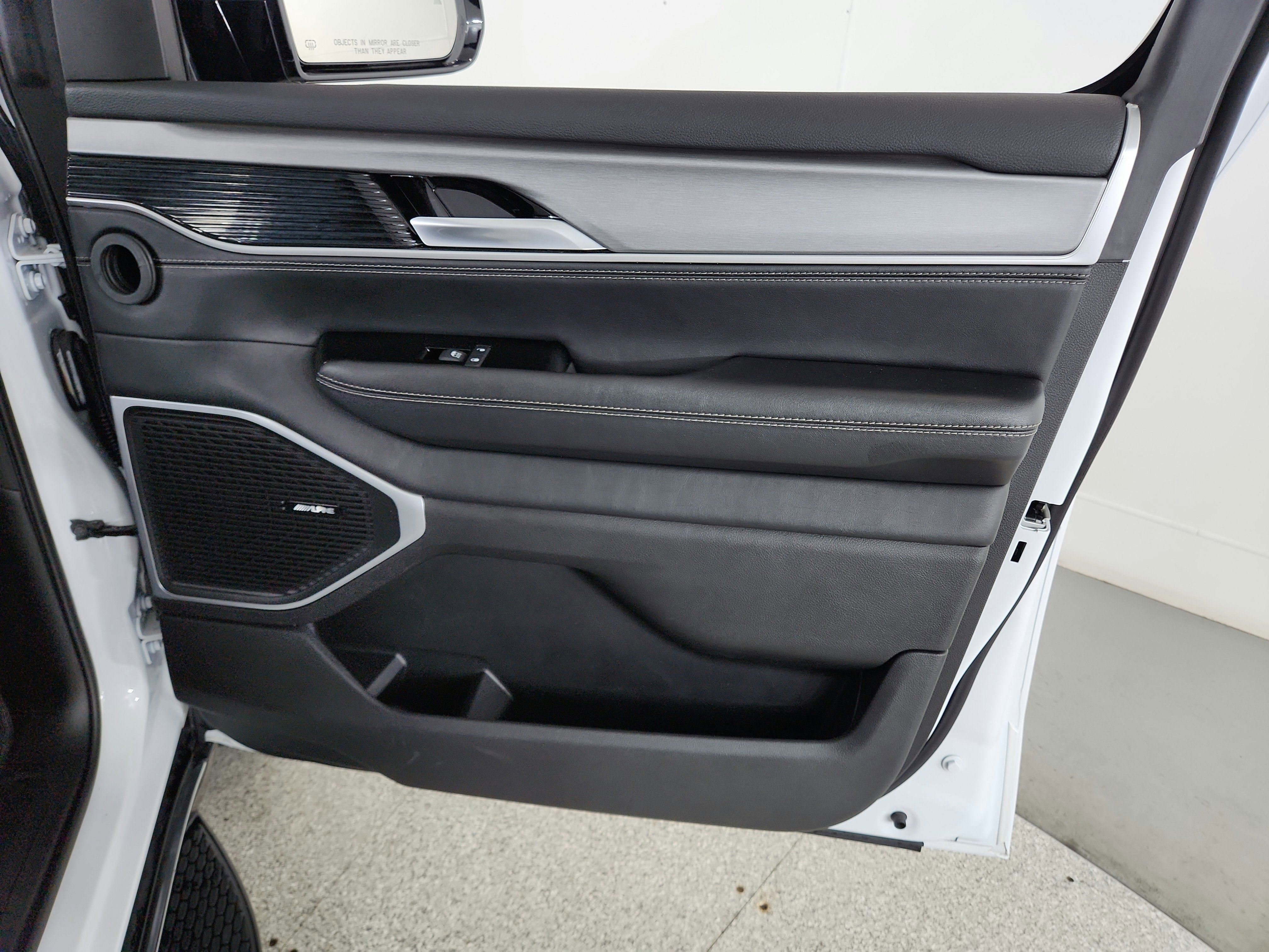 2025 Jeep Wagoneer L Series II