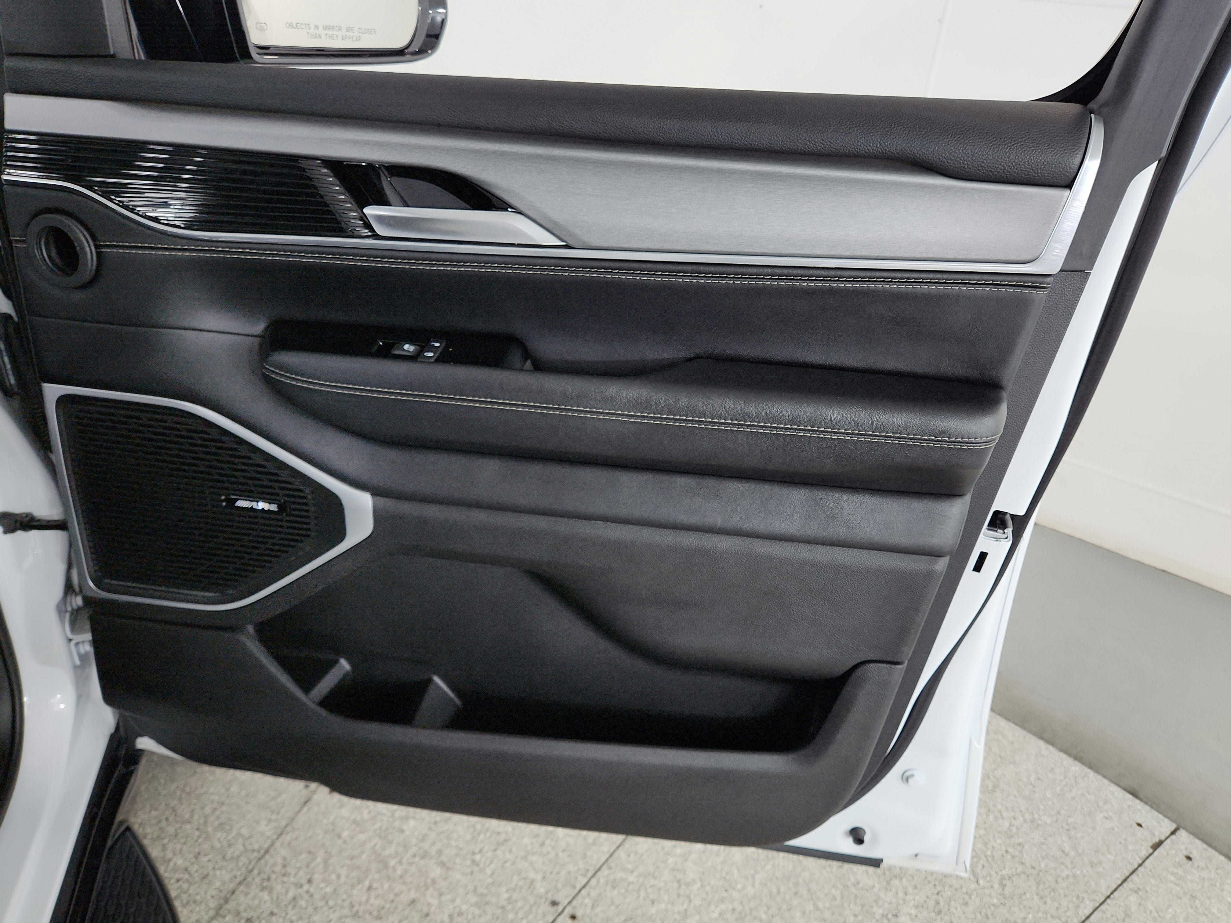 2024 Jeep Wagoneer Series II Carbide
