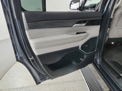 2023 Jeep Wagoneer Series III