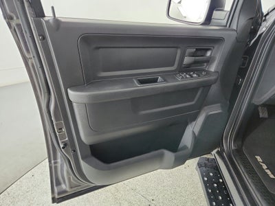 2016 RAM Ram 1500 2WD Quad Cab 140.5" Express