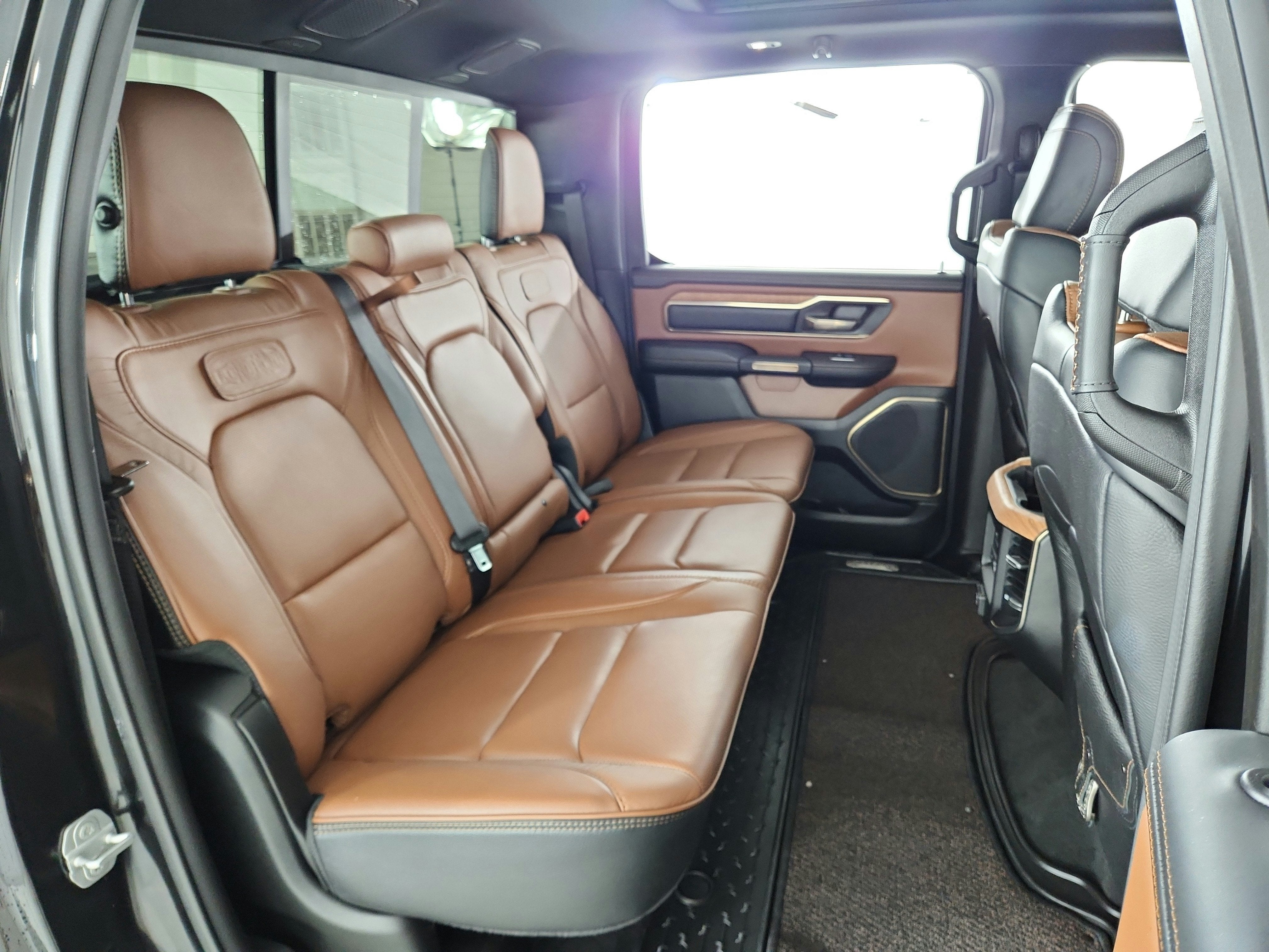 2022 RAM Ram 1500 Longhorn 4x4 Crew Cab 5'7" Box