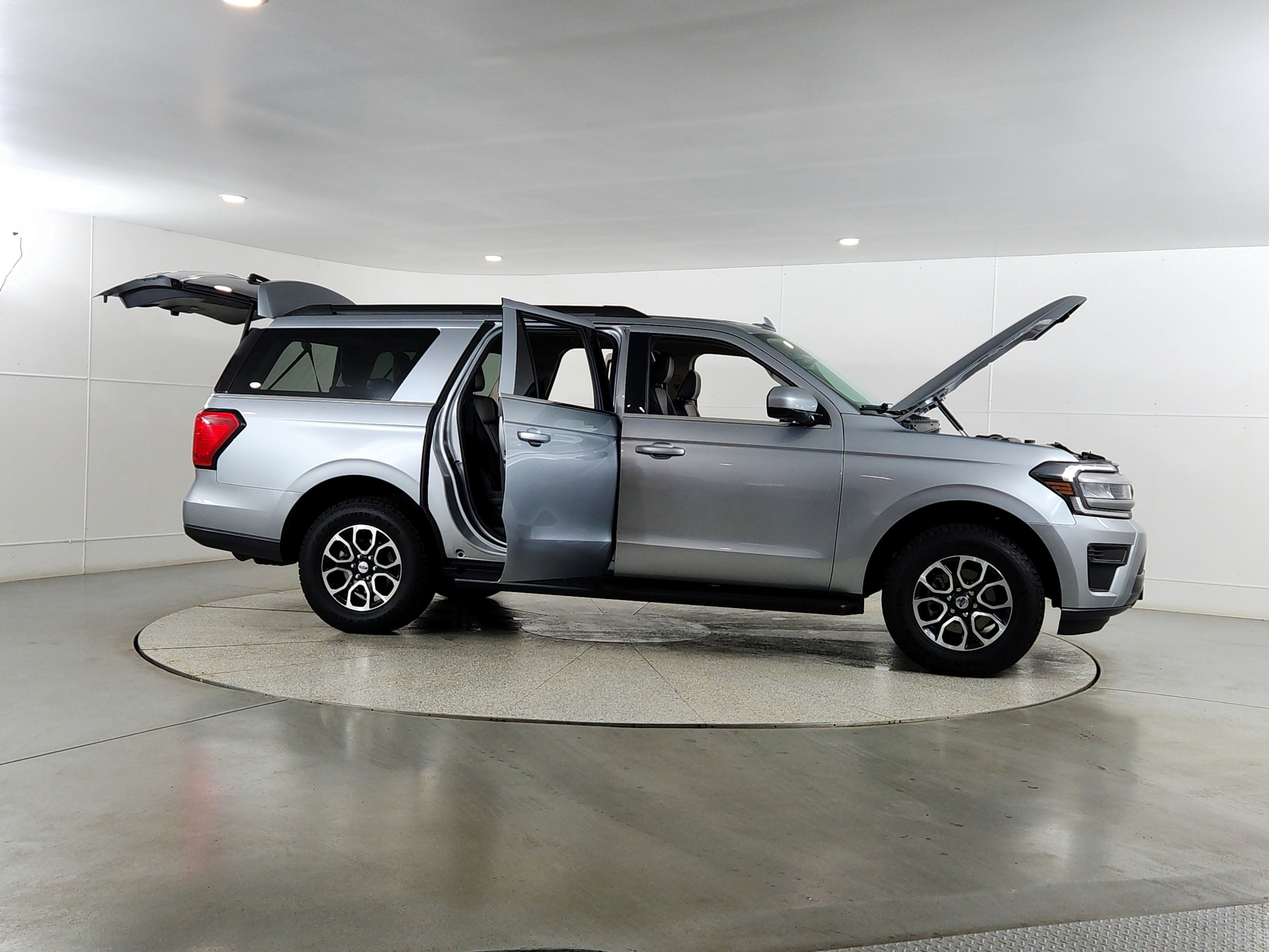 2024 Ford Expedition XLT