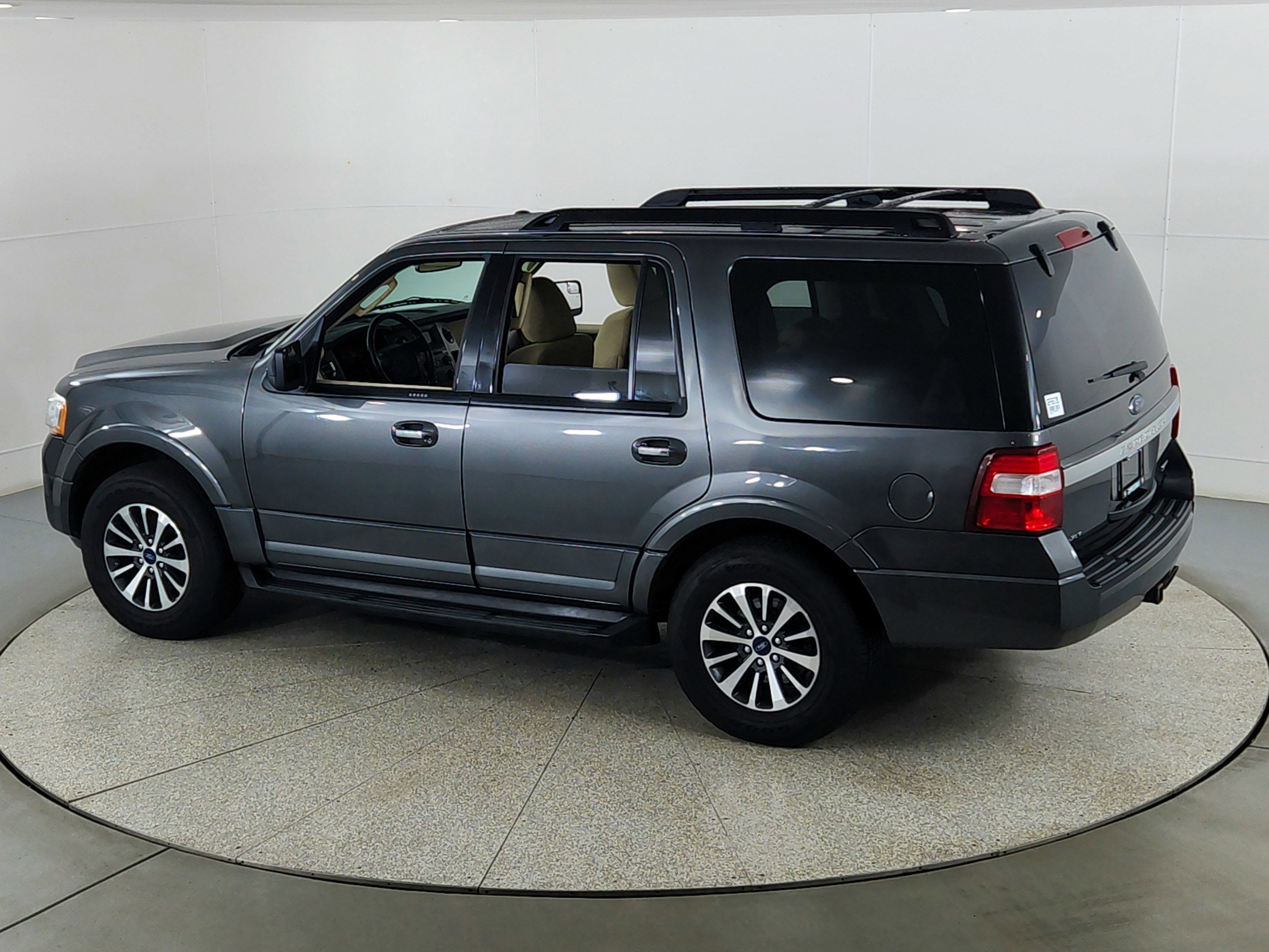 2016 Ford Expedition Base