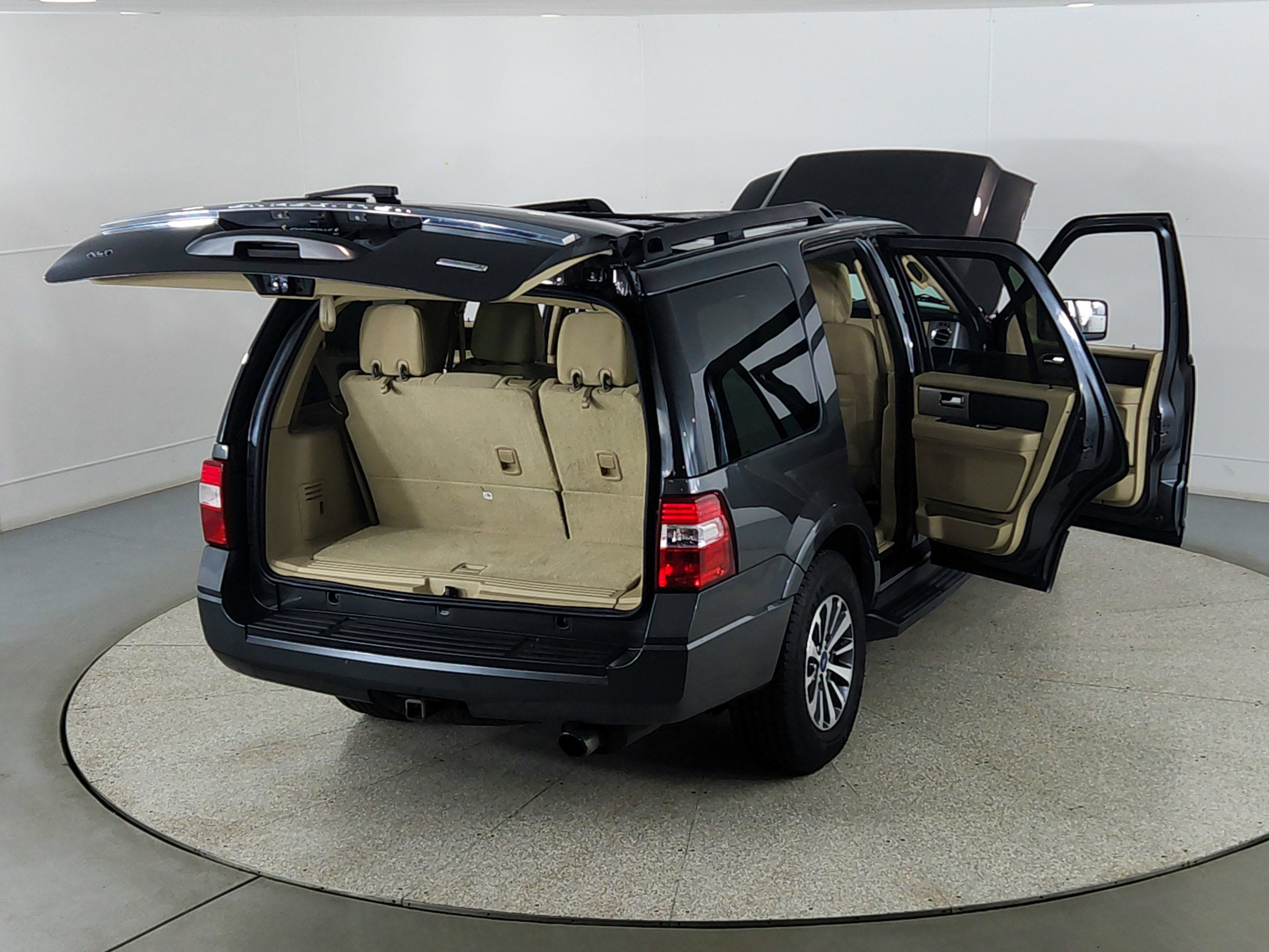 2016 Ford Expedition Base
