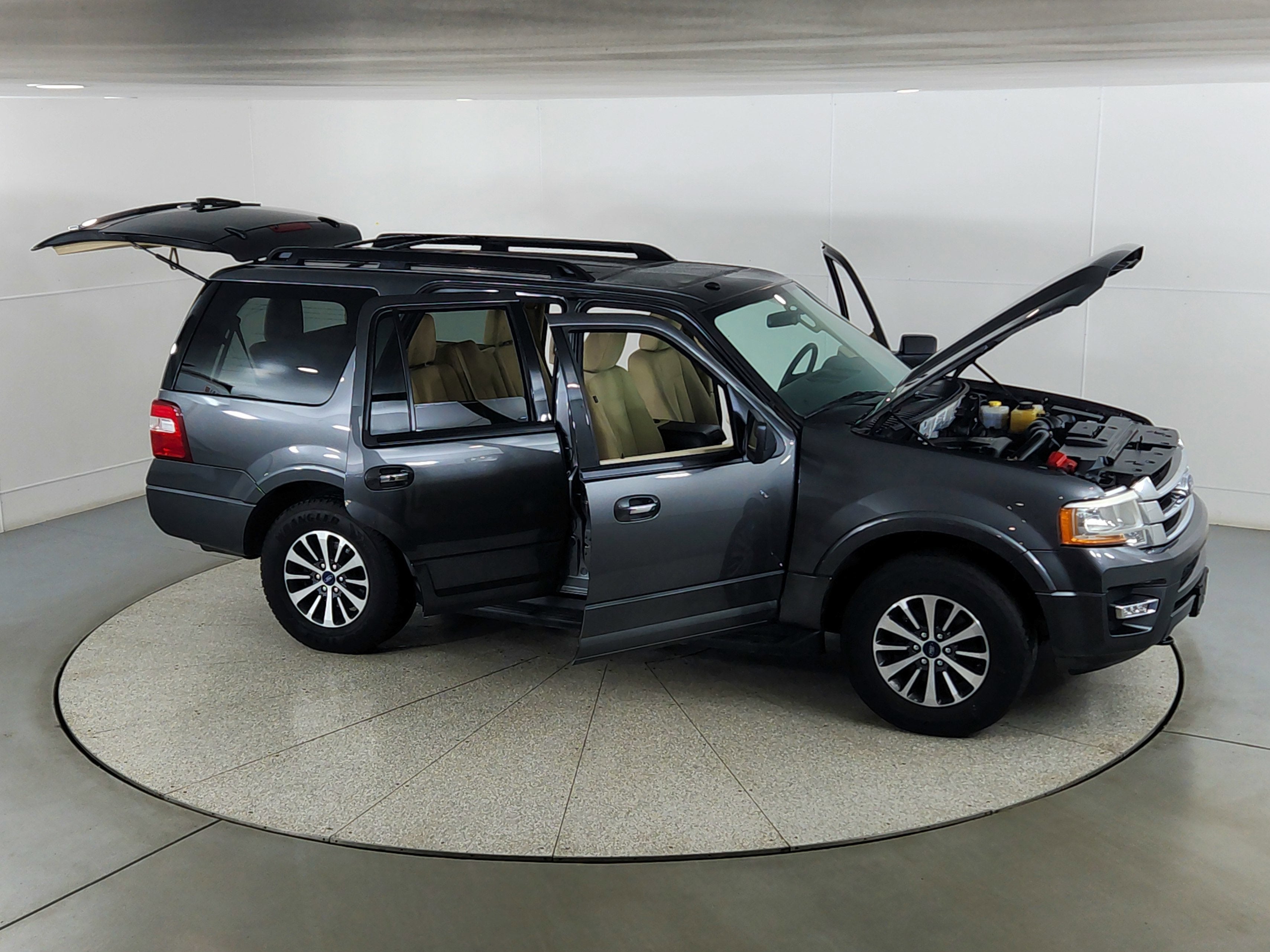 2016 Ford Expedition Base