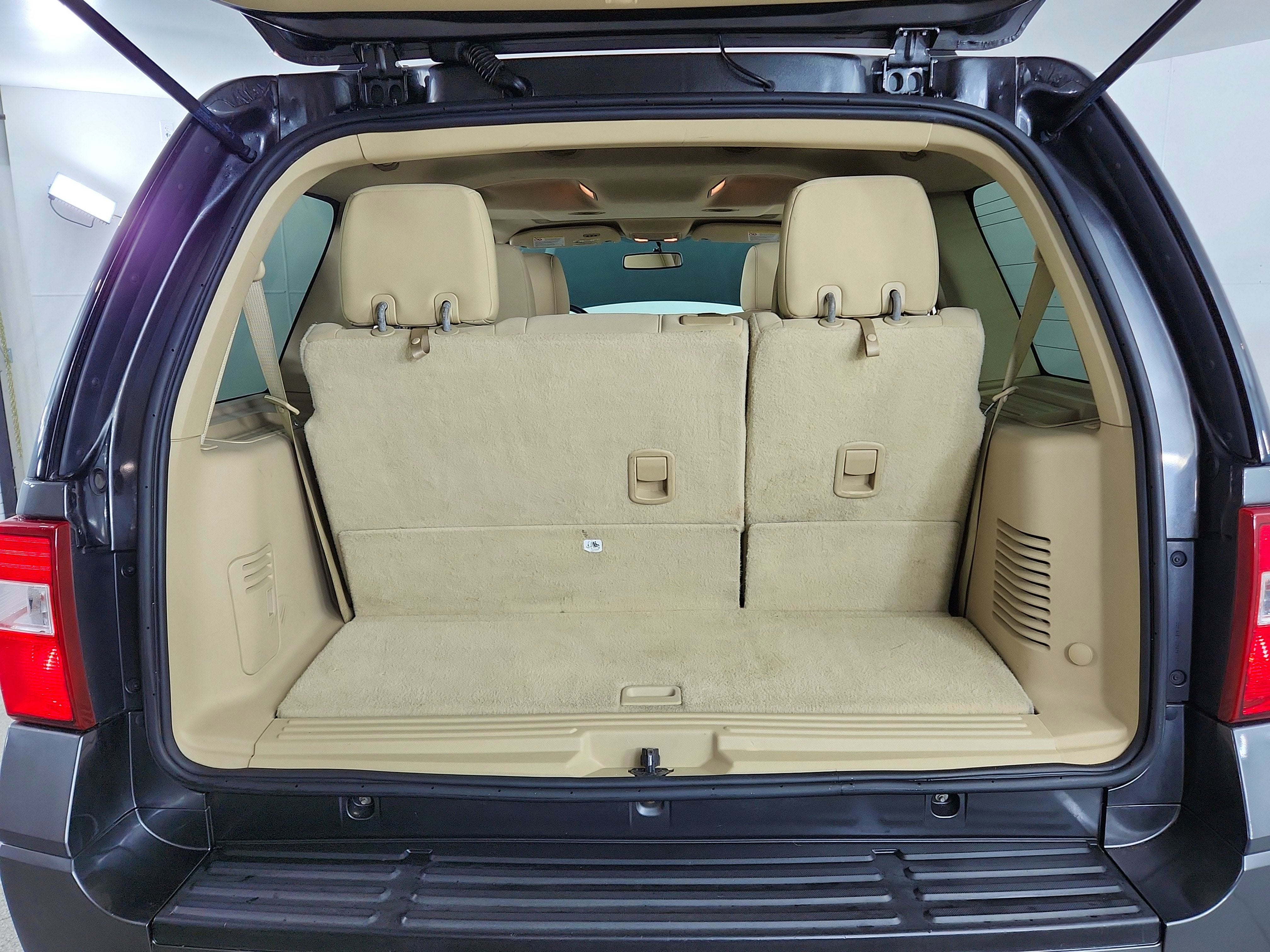 2016 Ford Expedition Base