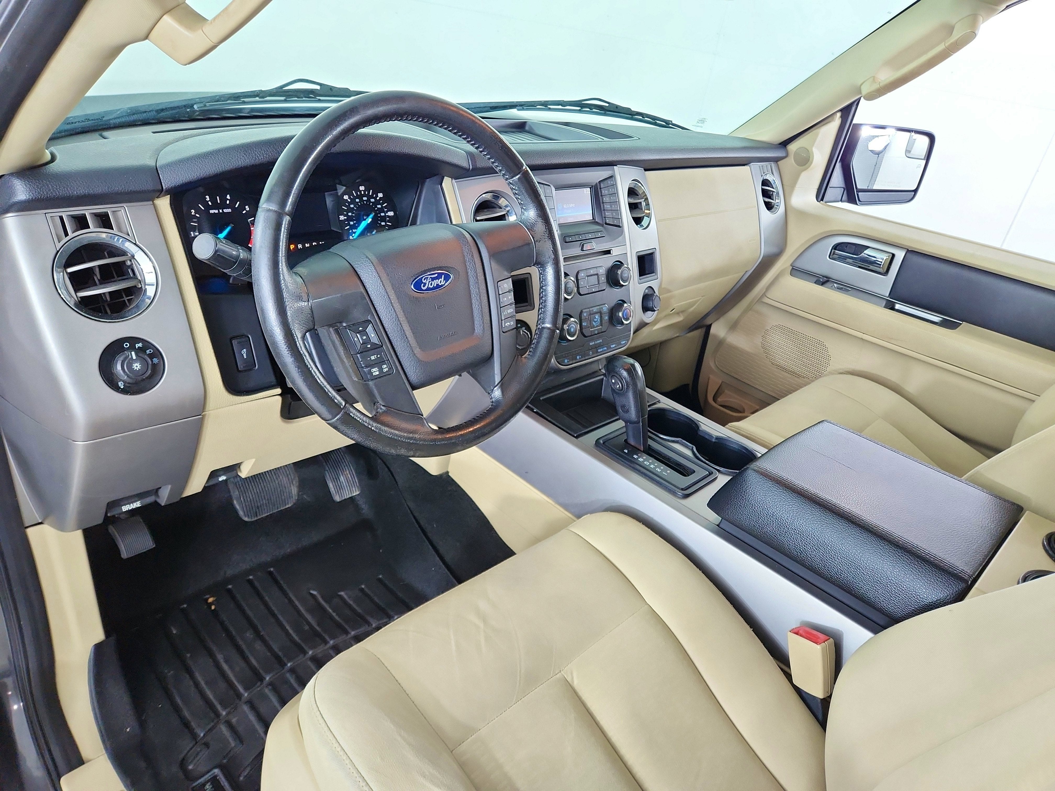 2016 Ford Expedition Base