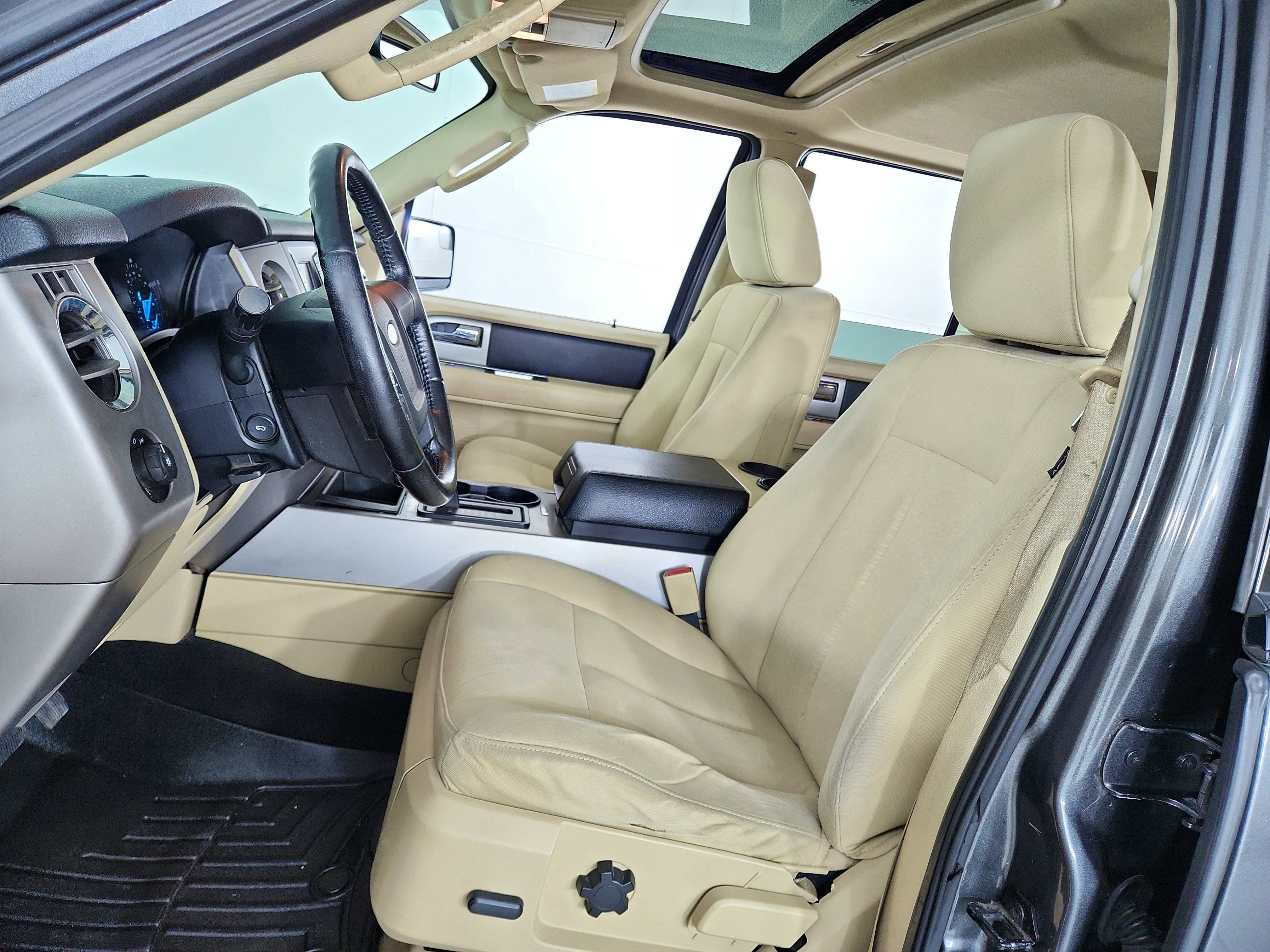 2016 Ford Expedition Base