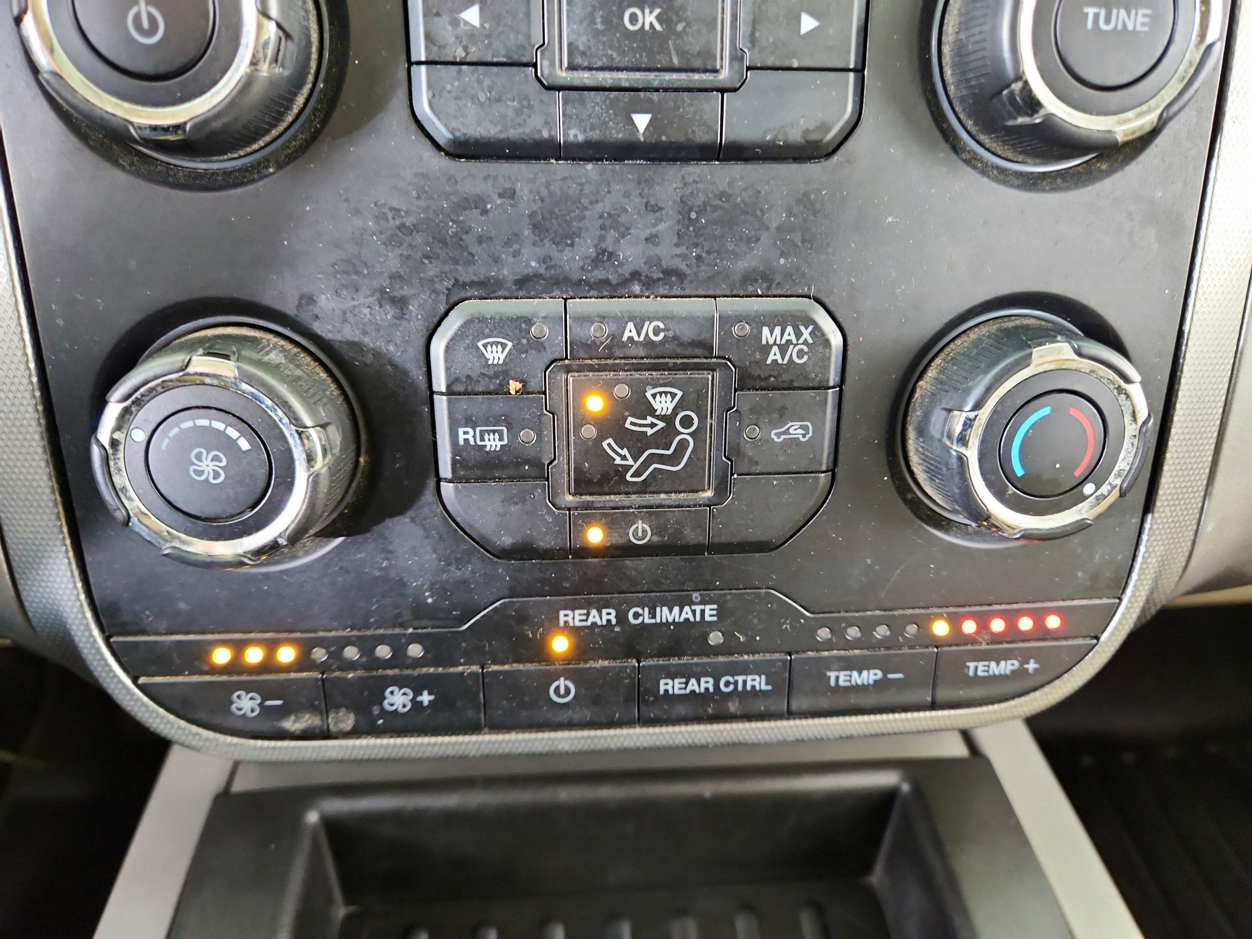 2016 Ford Expedition Base