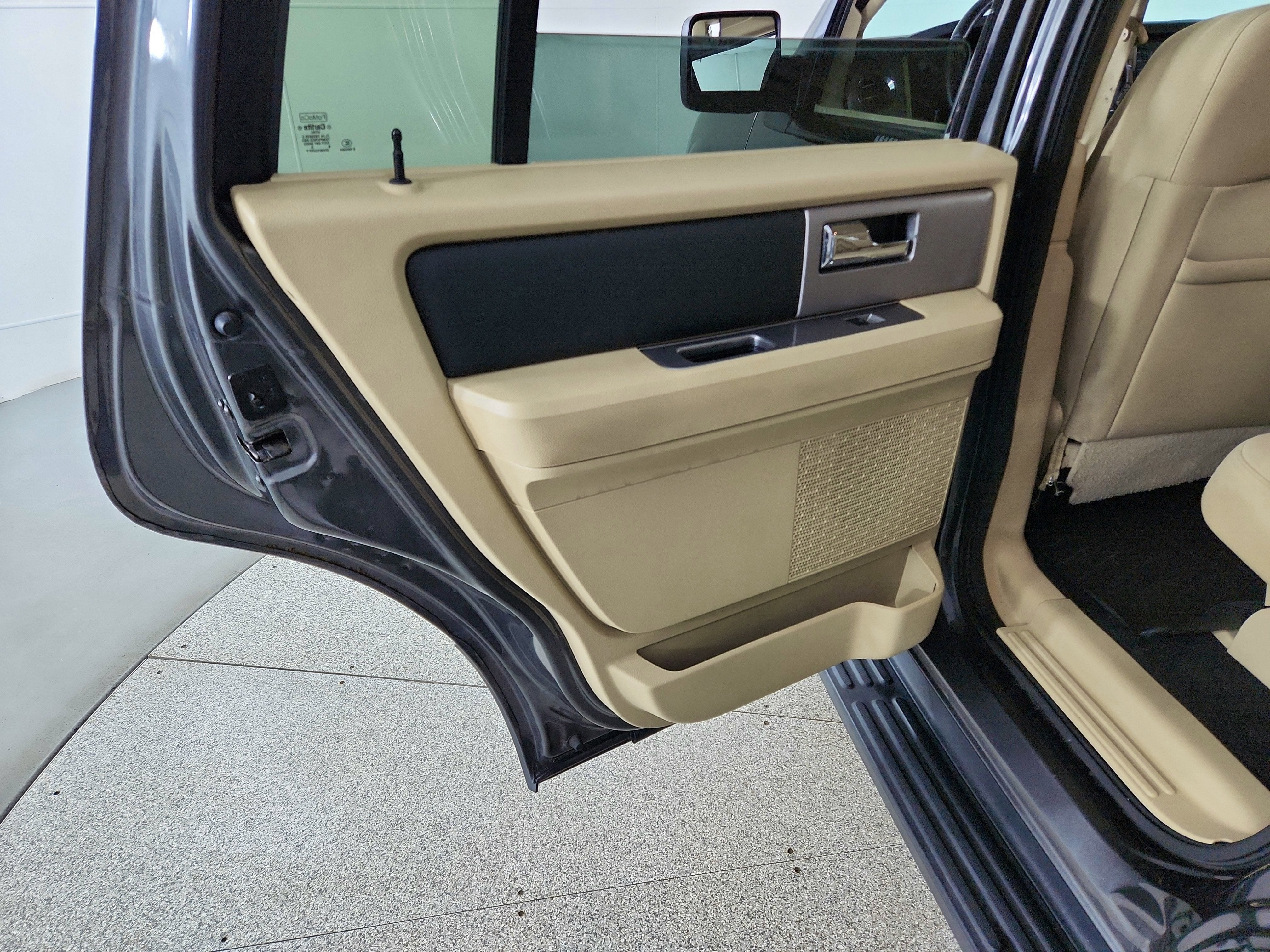 2016 Ford Expedition Base