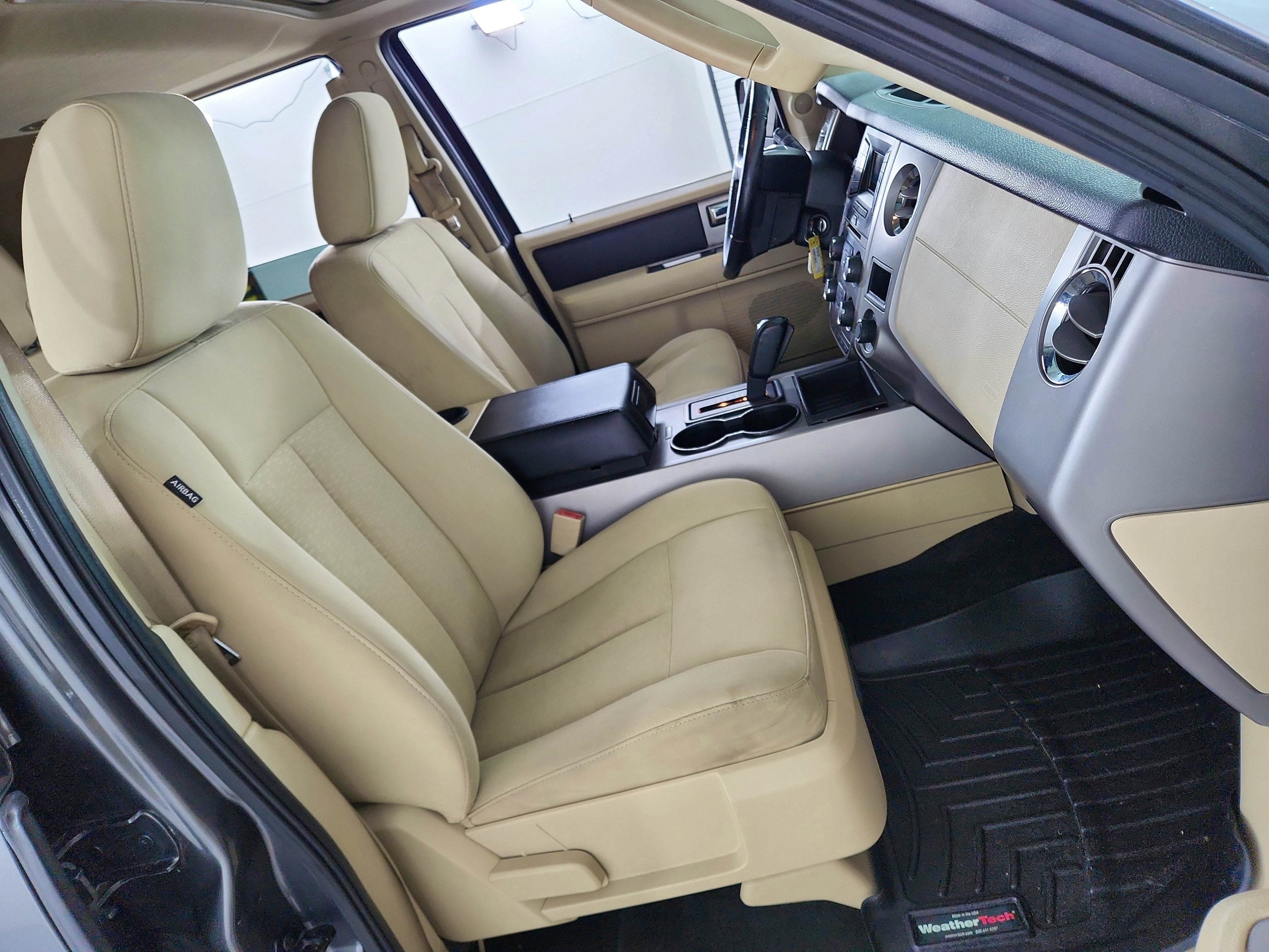 2016 Ford Expedition Base