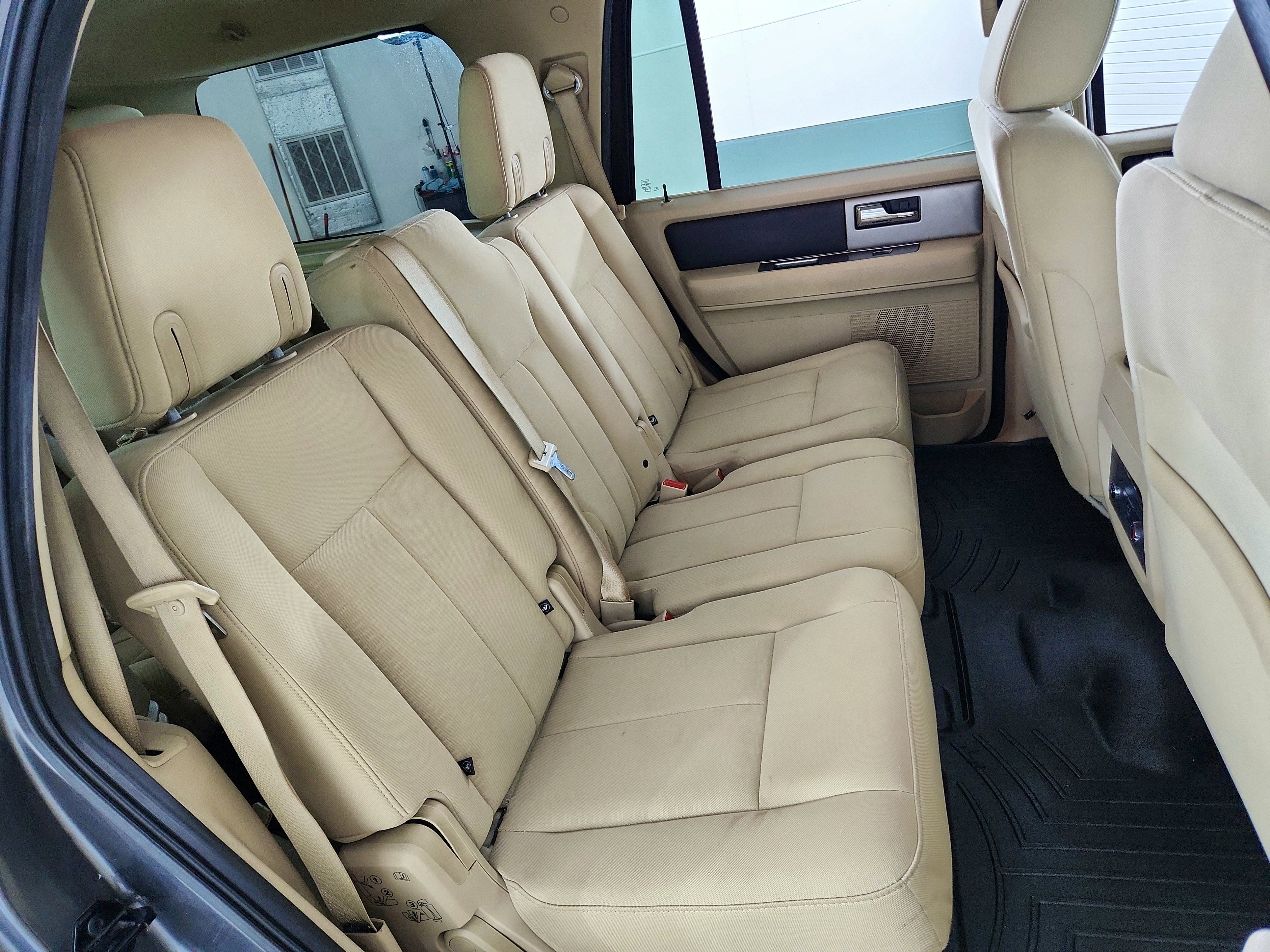 2016 Ford Expedition Base