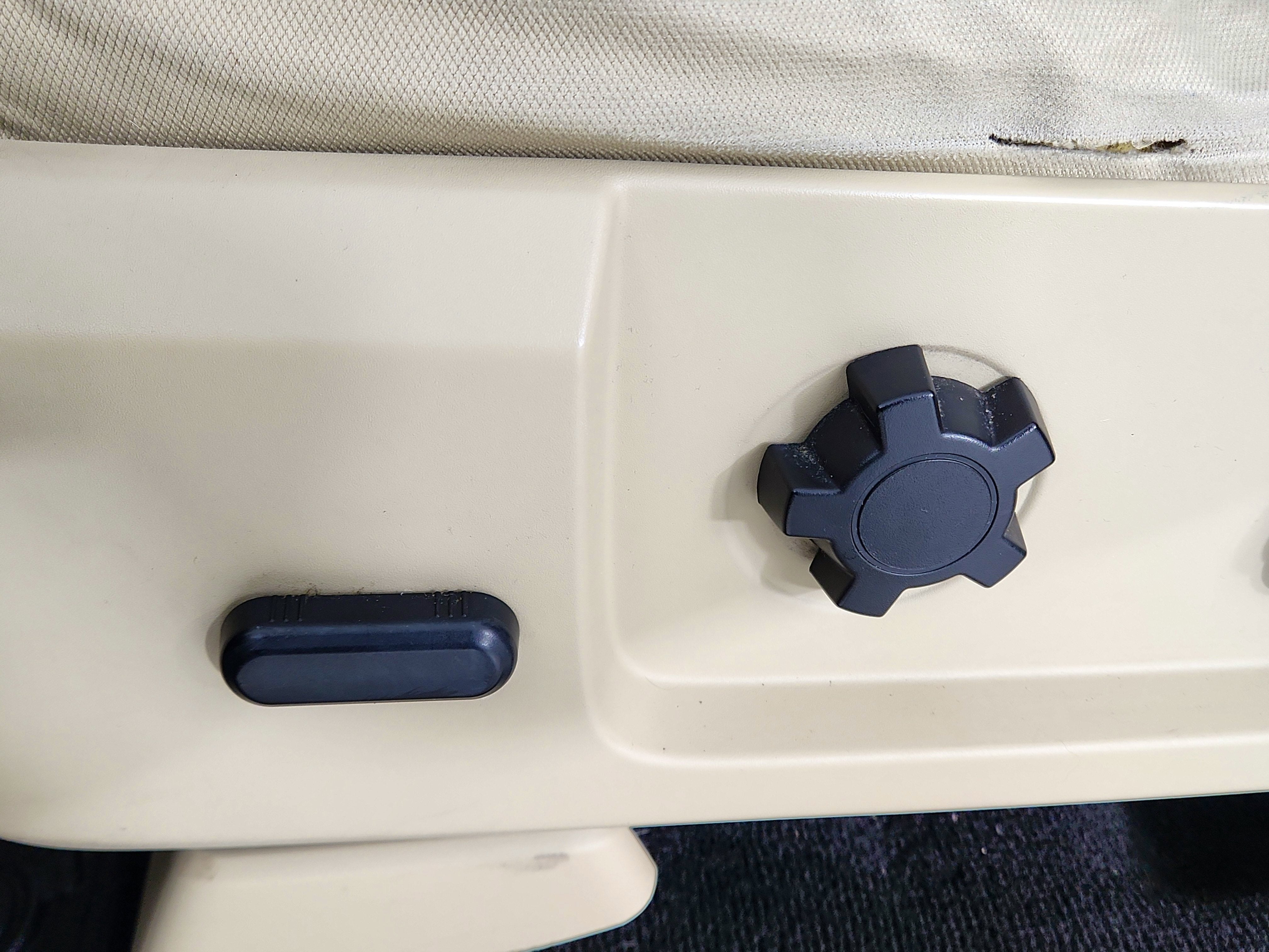 2016 Ford Expedition Base