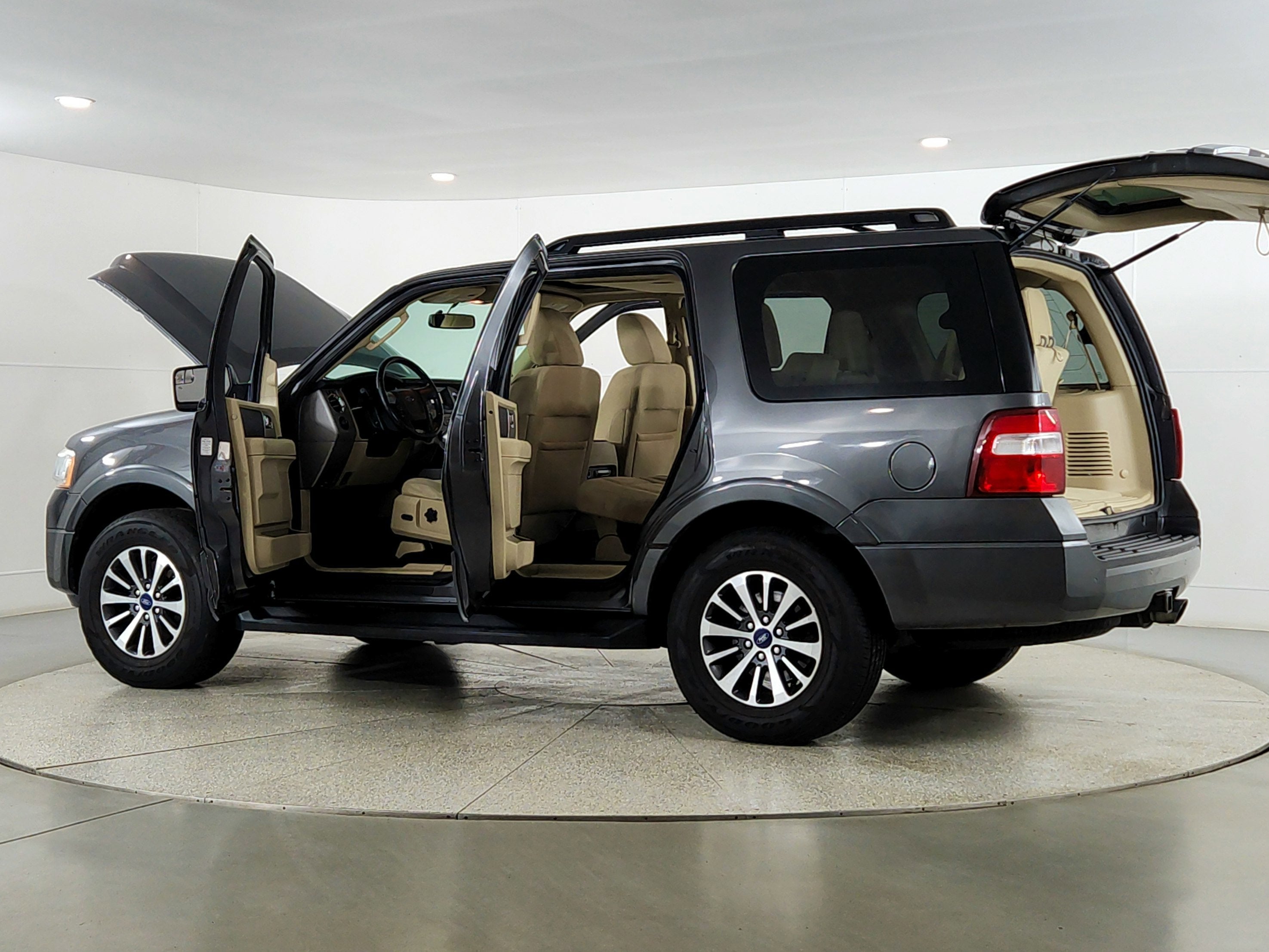 2016 Ford Expedition Base