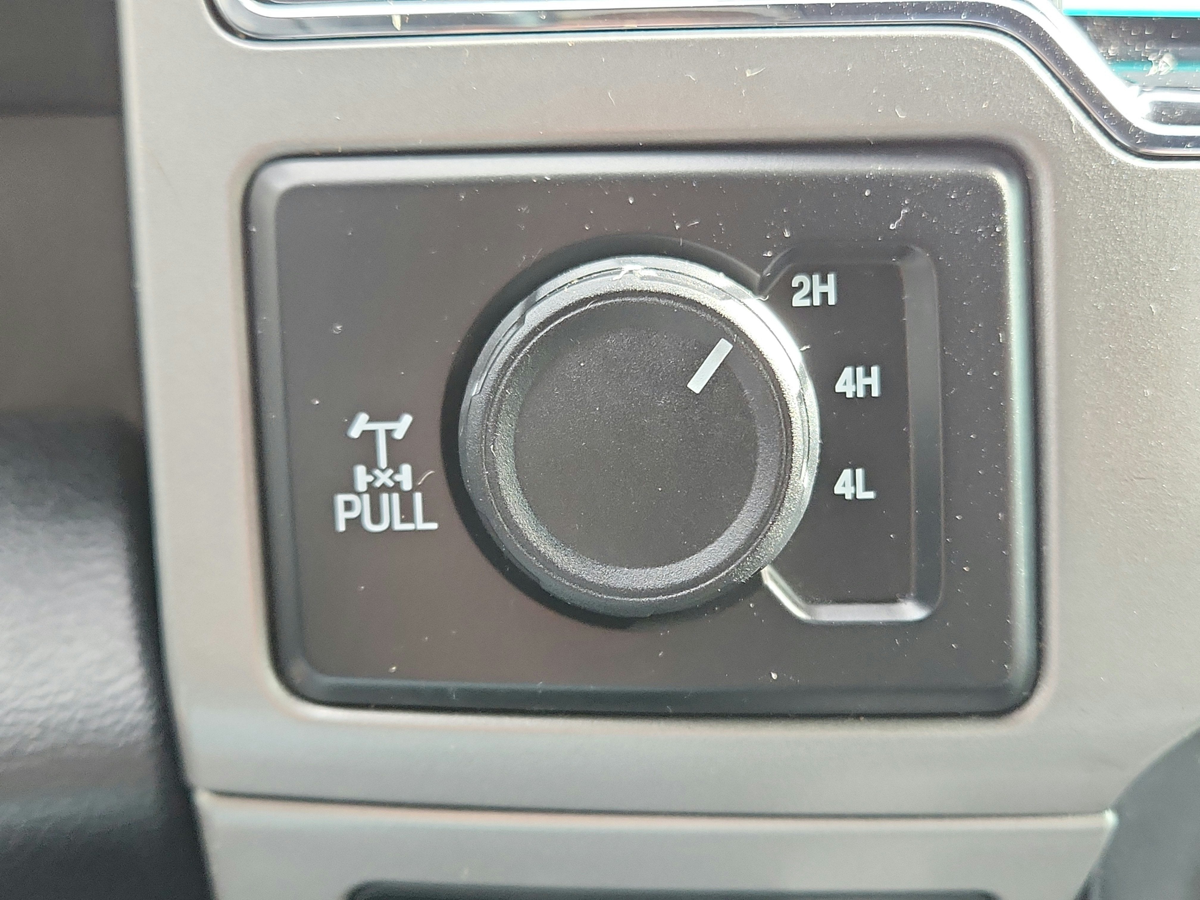 2022 Ford F-350 LARIAT 4WD Crew Cab 6.75' Box
