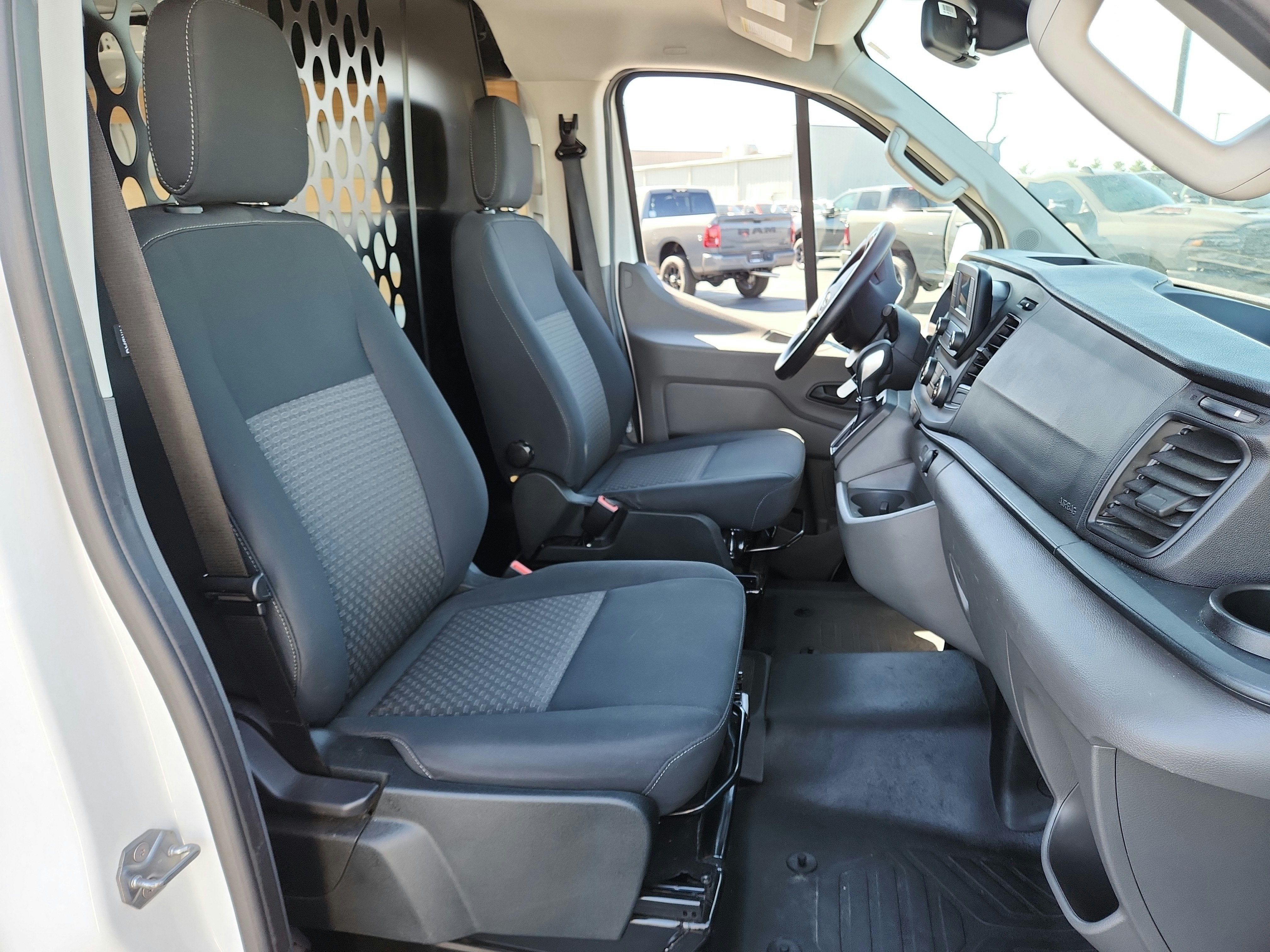 2025 Ford Transit-250 Cargo Van T-250 130" Low Rf 9070 GVWR RWD